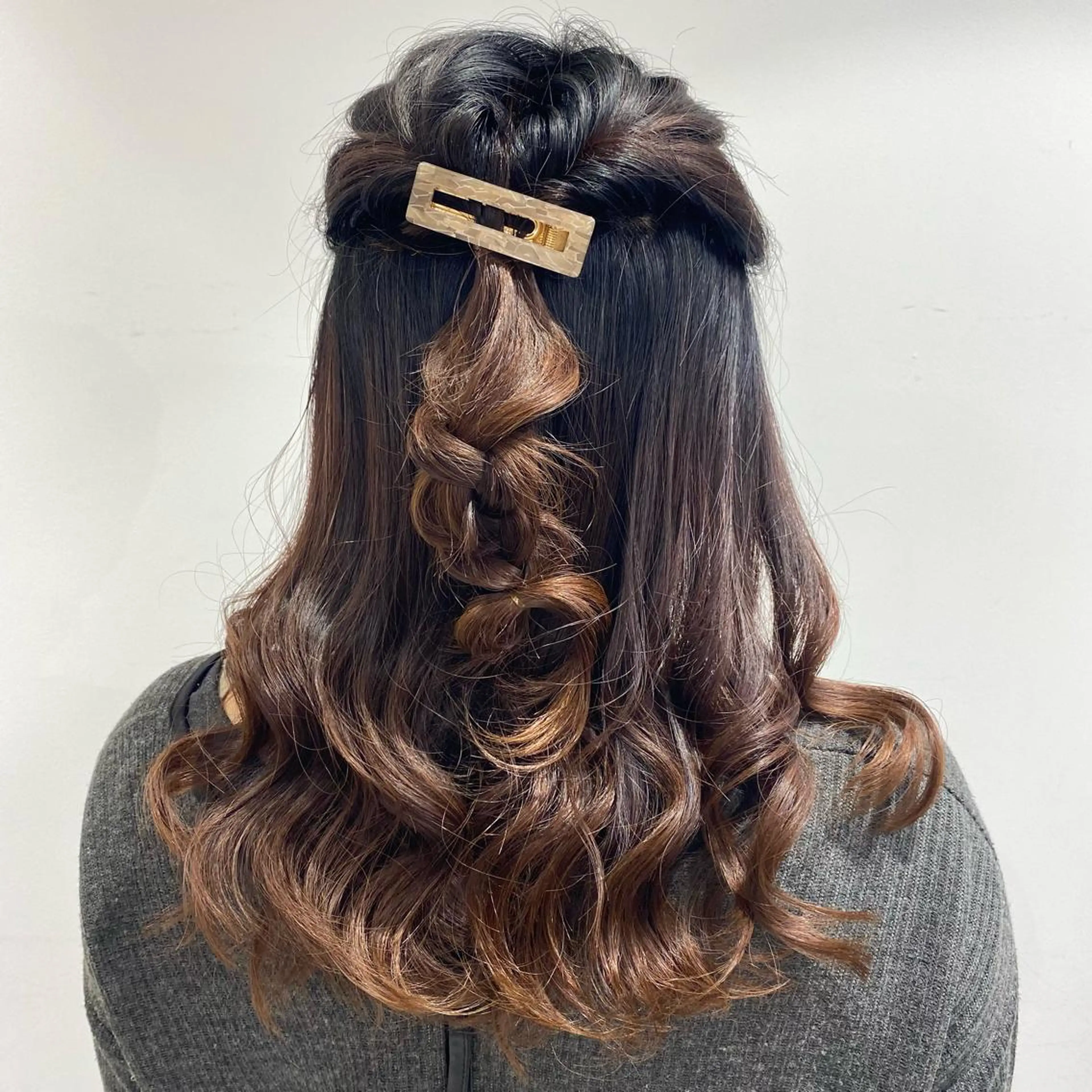 ロング ヘアアレンジ ハーフアップ 三つ編み an池袋本店所属・🌷吉野ひかり🌷 カットモデル募集✂️のヘアスタイル