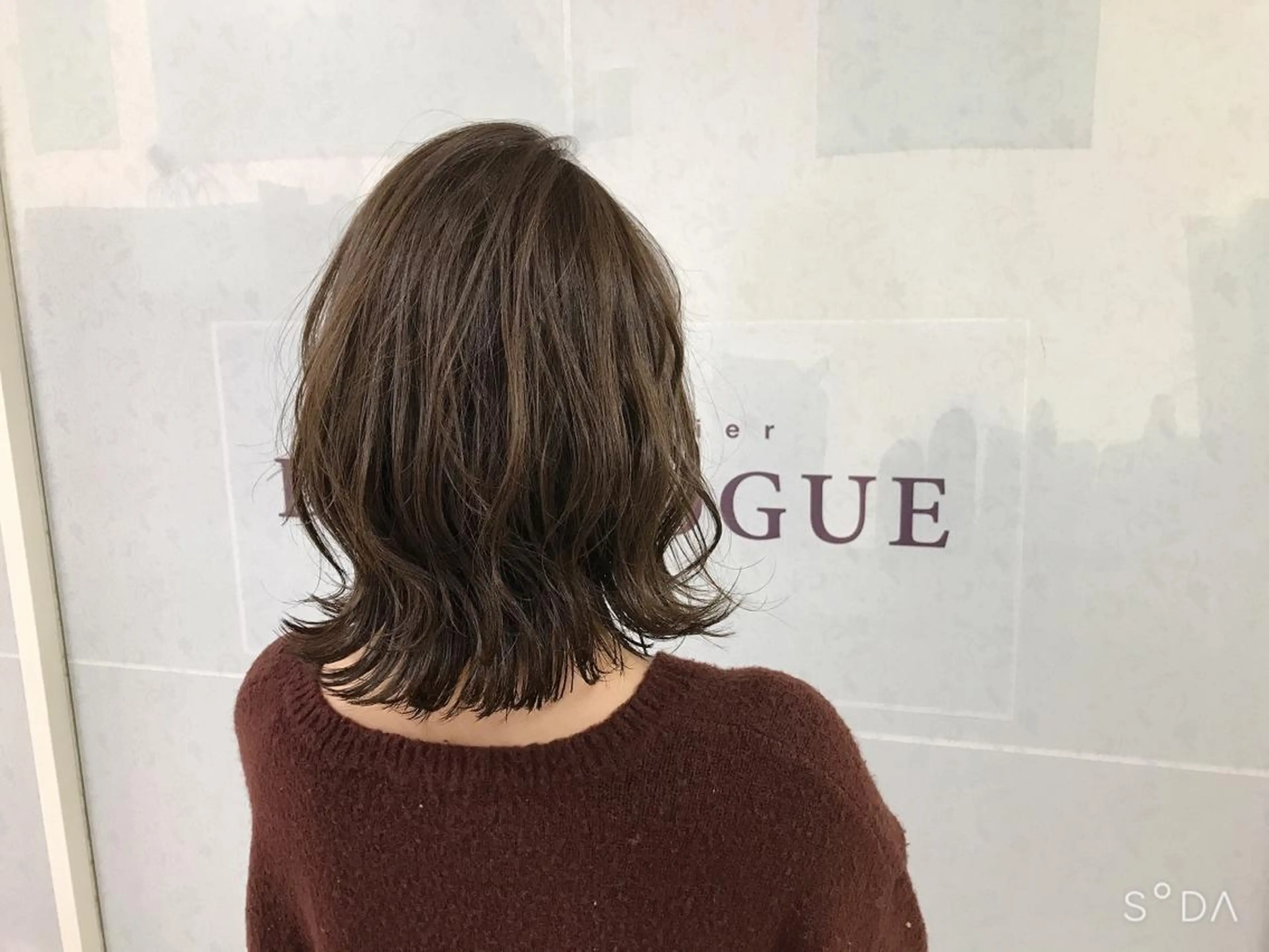 ミディアム カラー ベージュカラー オリーブベージュ 中嶋 ナカジマのヘアスタイル