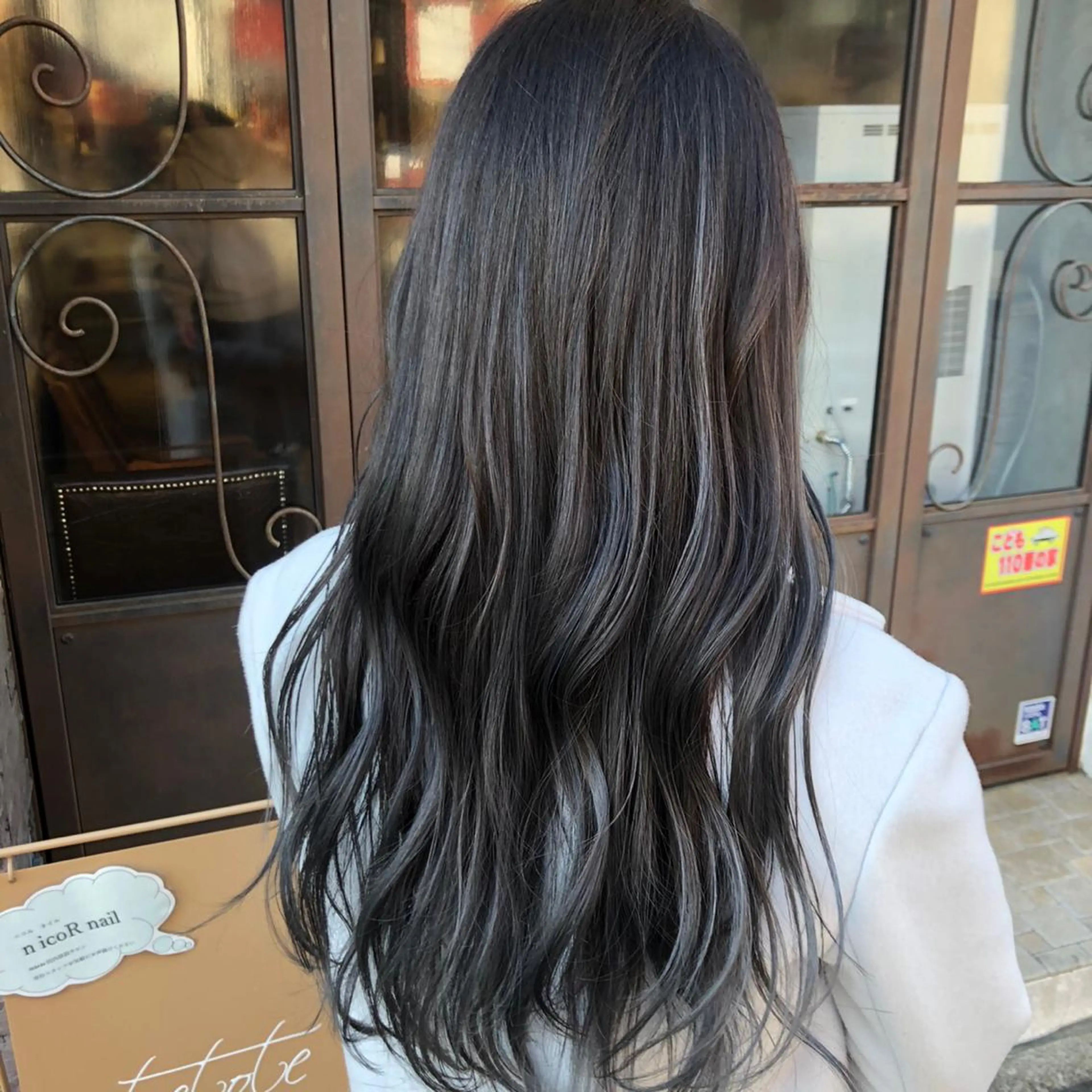 ロング 三橋 由佳のヘアスタイル