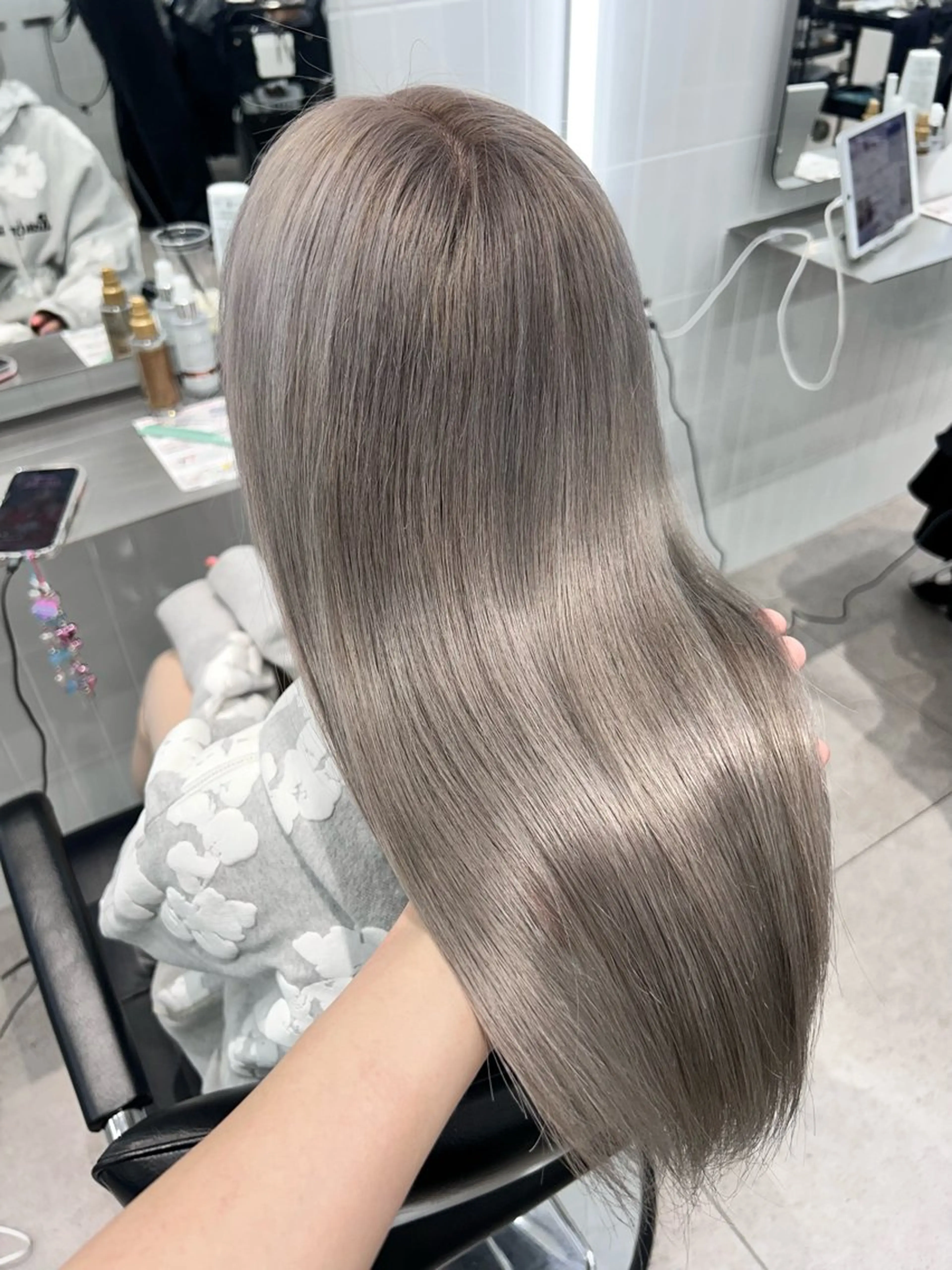 ロング ヘアカラー ハイトーン🐆 うる艶カラー🎀のヘアスタイル