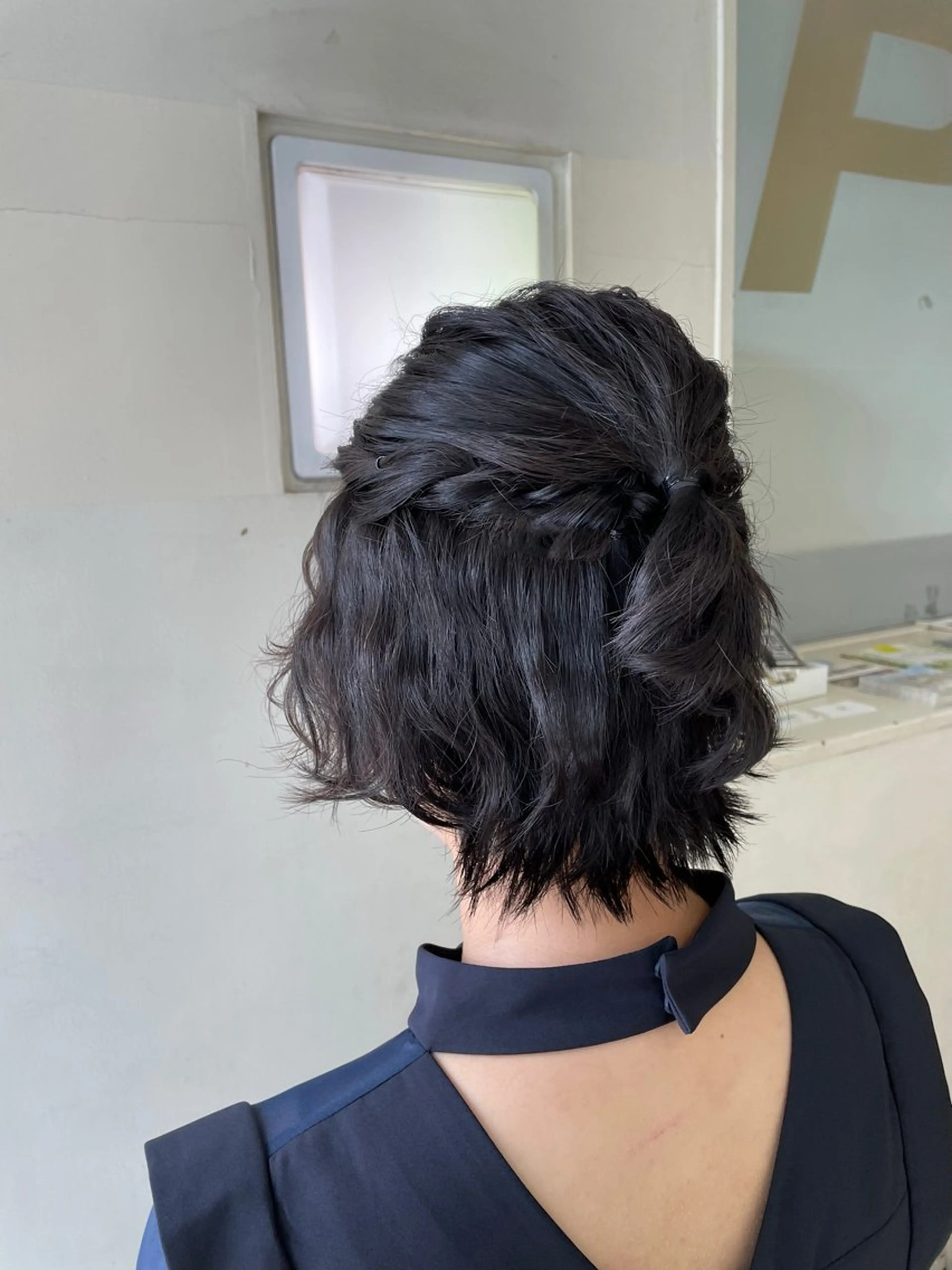 ショート ヘアアレンジ ハーフアップ ショートヘア 中村 碧のヘアスタイル