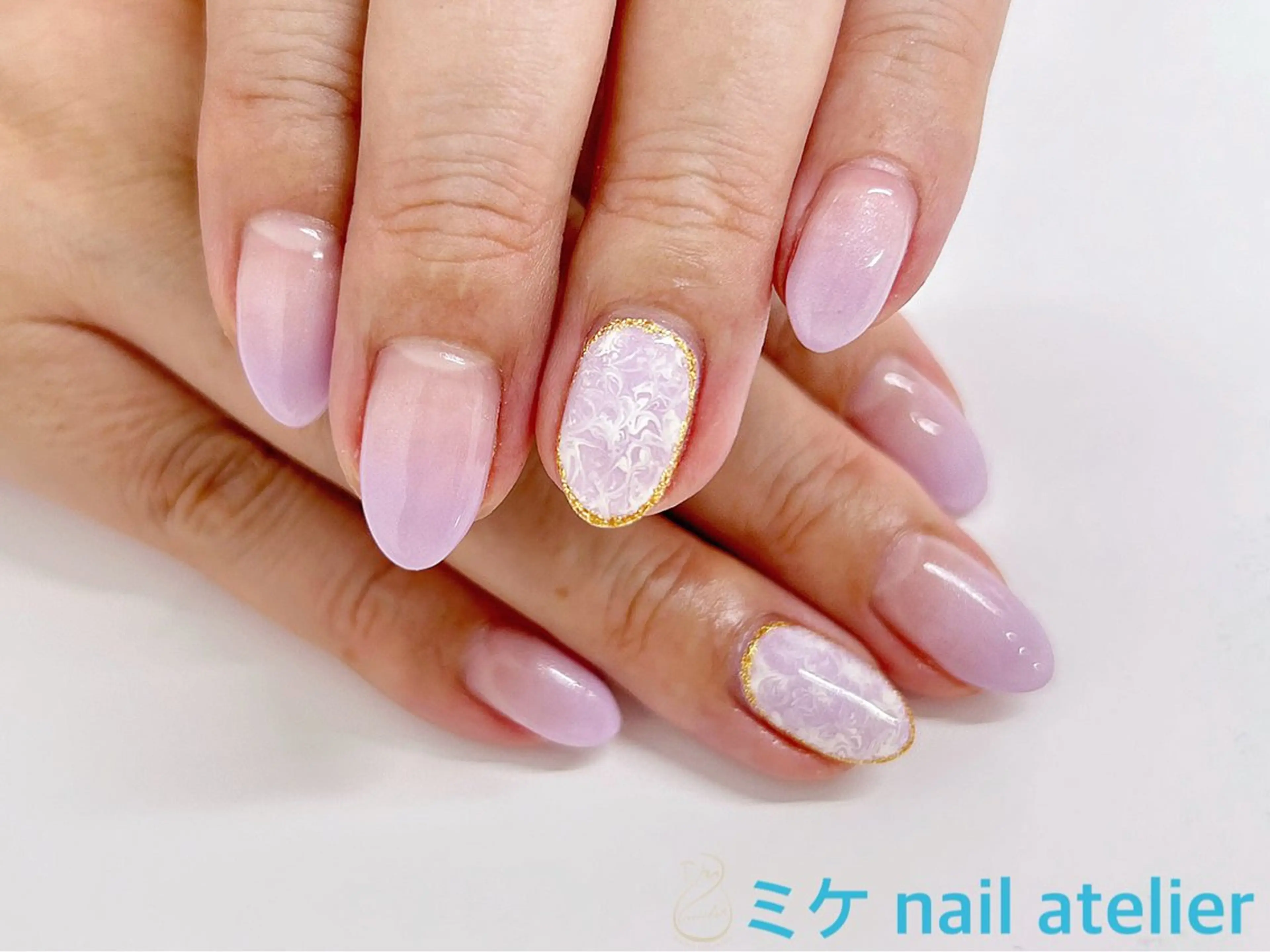 ネイル ゴールド グラデーション ラメ(グリッター) 大理石ネイル(マーブル) オフィスネイル ハンドネイル h. rikaのネイルデザイン