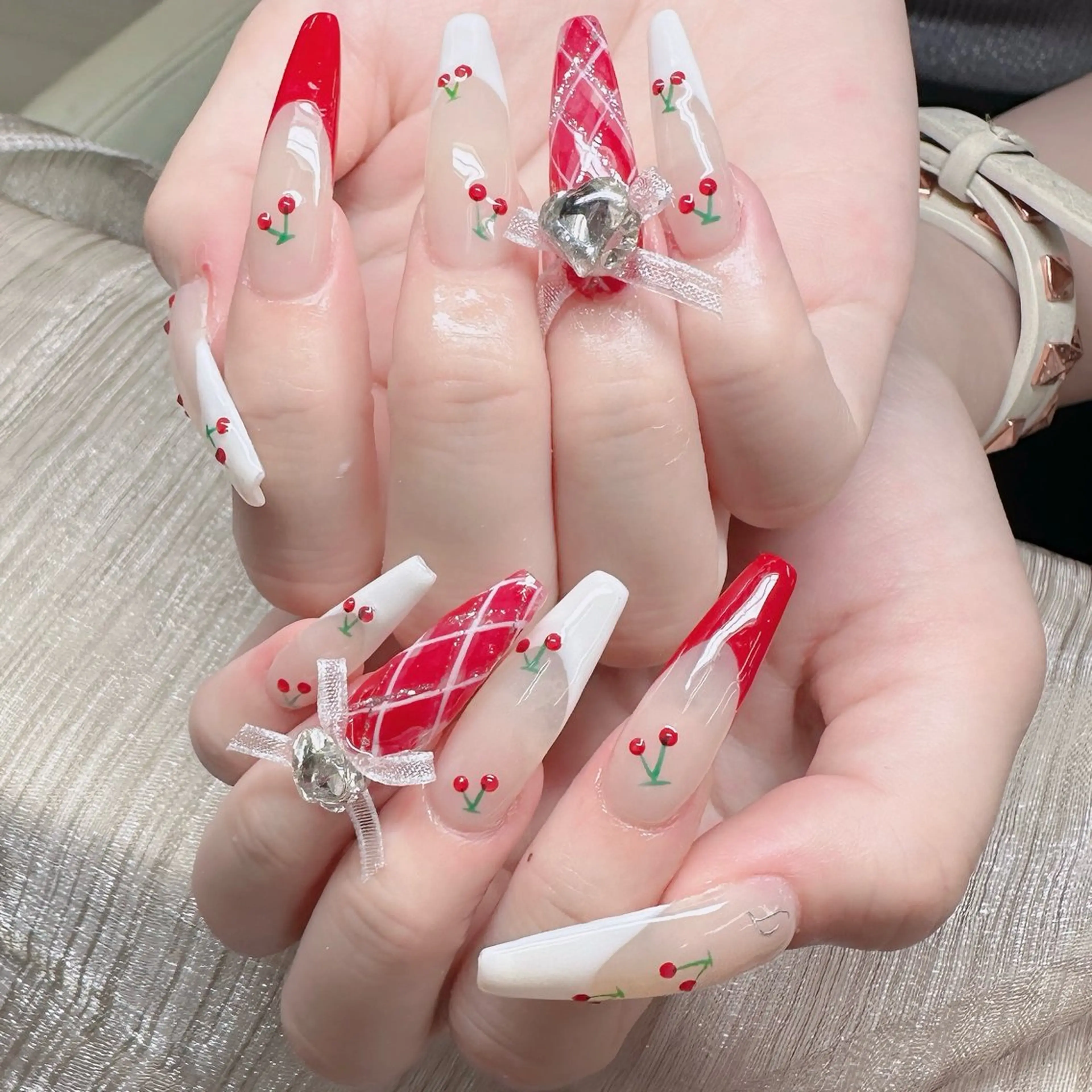 ネイル ロングネイル マグネットネイル リボン 夏ネイル スーパーロングネイル ハンドネイル Hani Nail XUKAのネイルデザイン