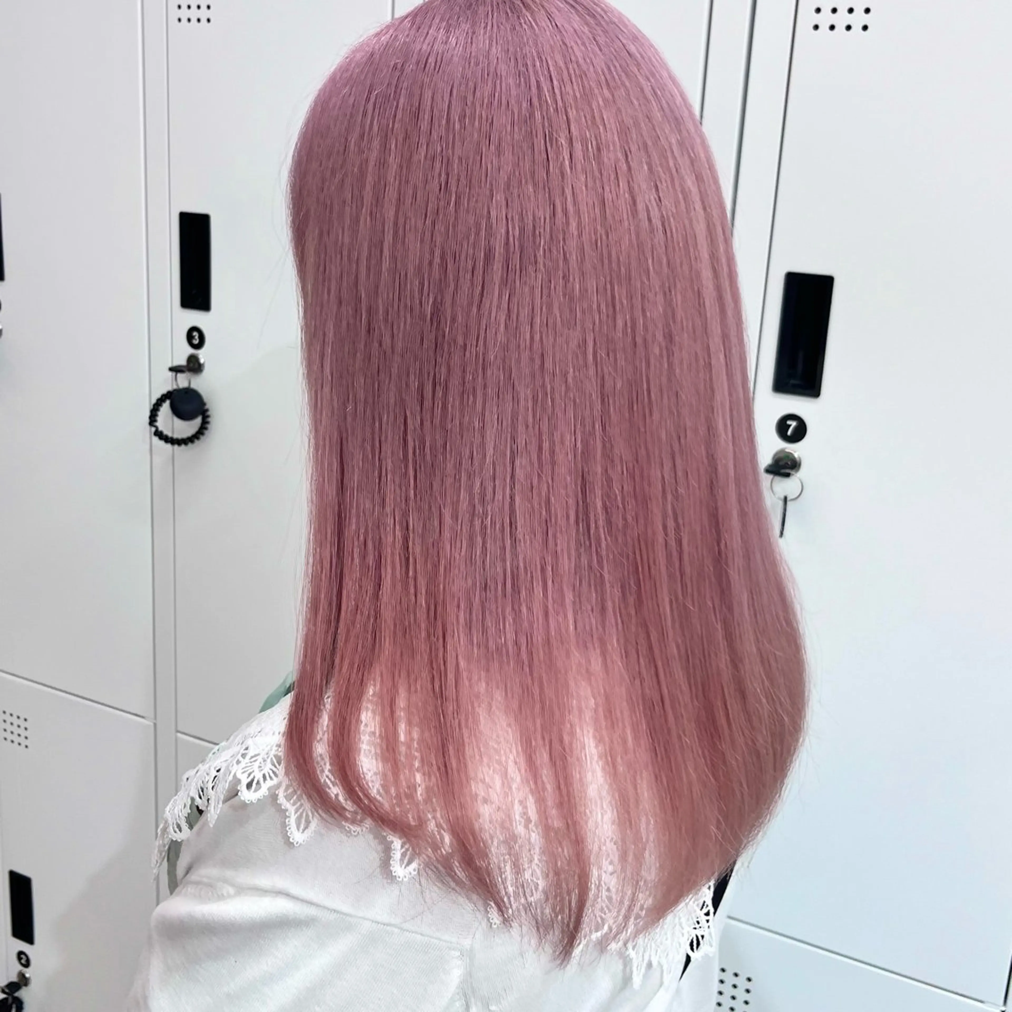 セミロング カラー ヘアアレンジ 🎀韓国ヘア🎀 𝐬𝐚𝐫𝐚🎀のヘアスタイル