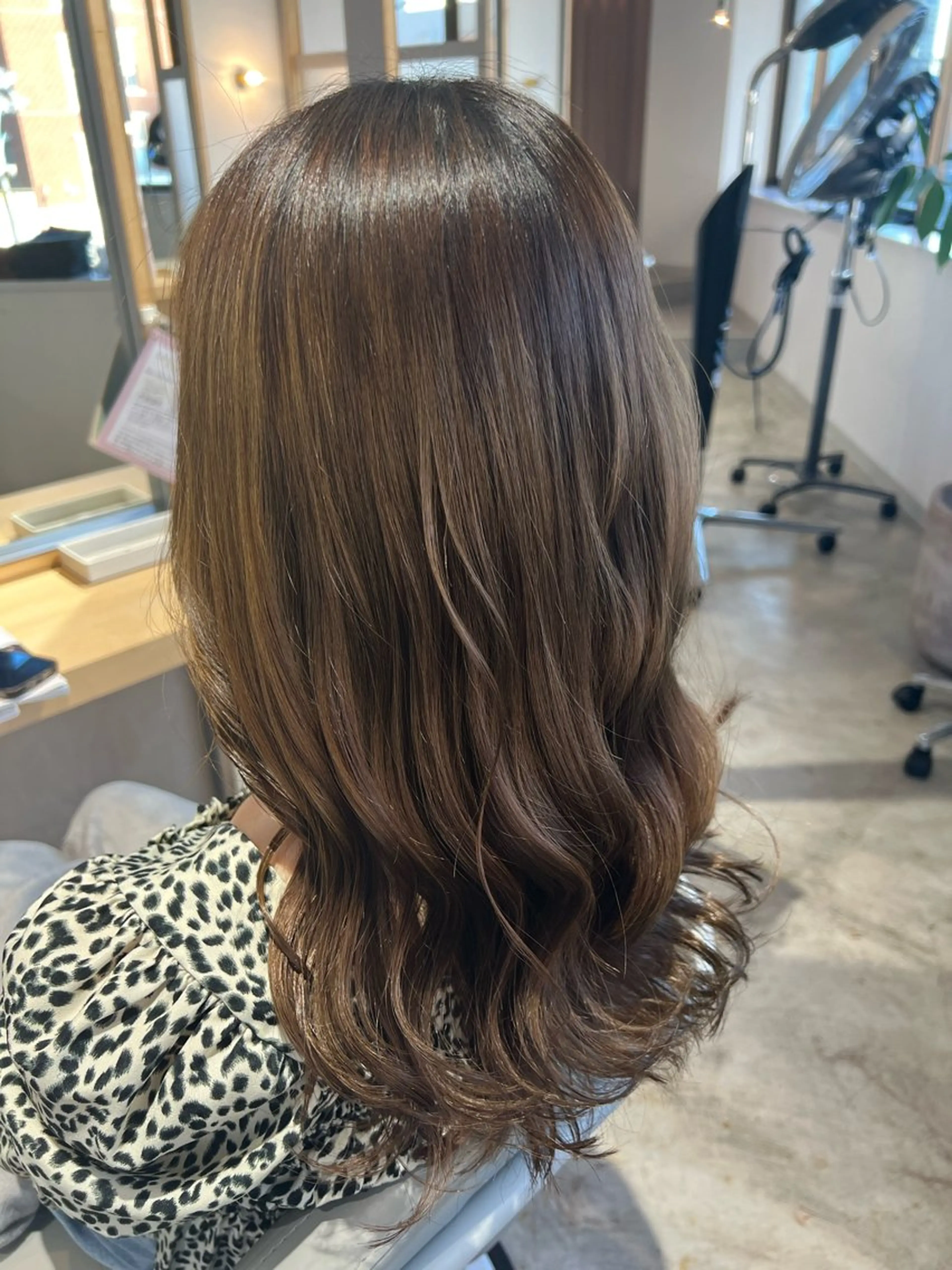 セミロング ecru所属・政岡 花香のヘアスタイル