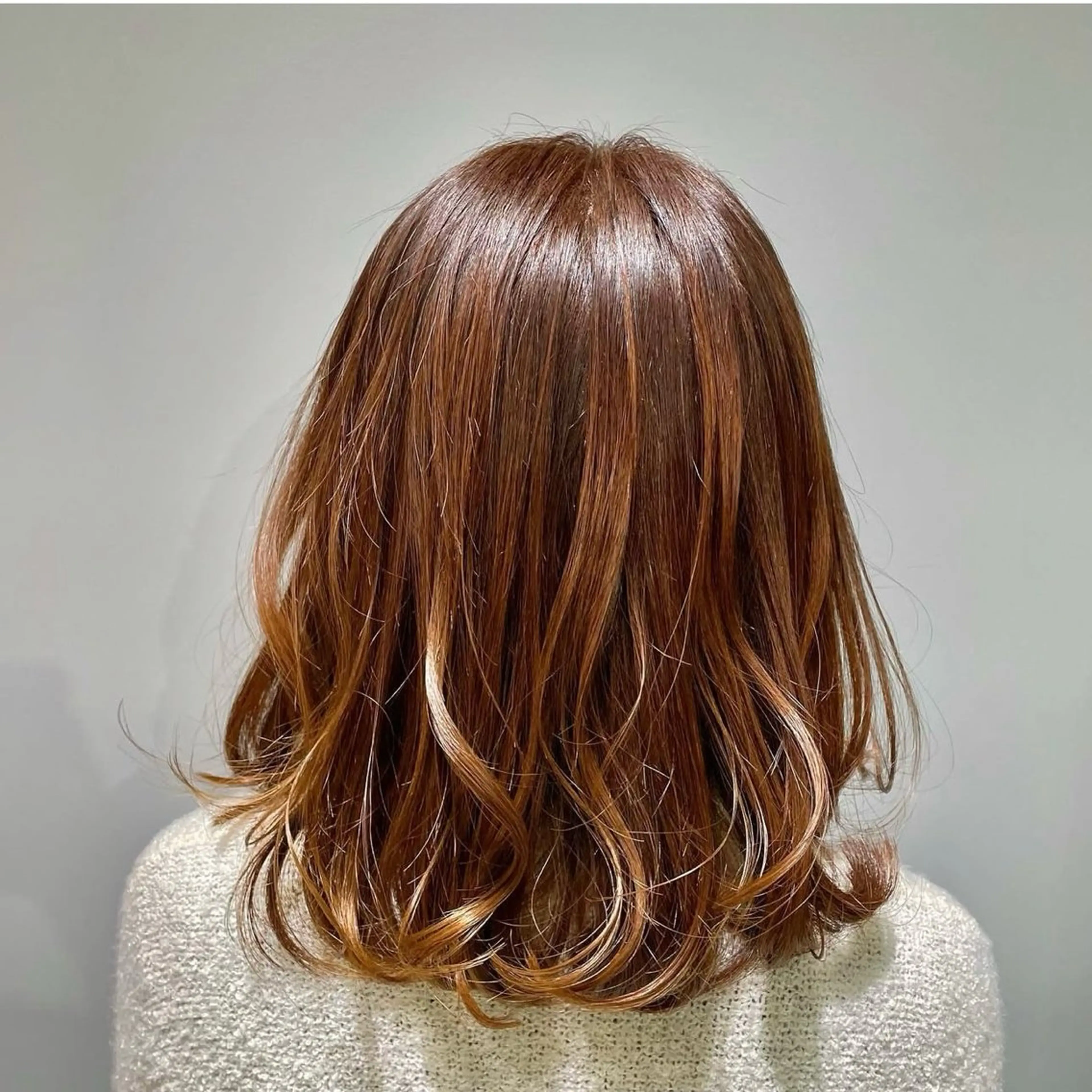 ミディアム カラー tricot TOKYO AVEDA 表参道店所属・西嶋 祐太のヘアスタイル