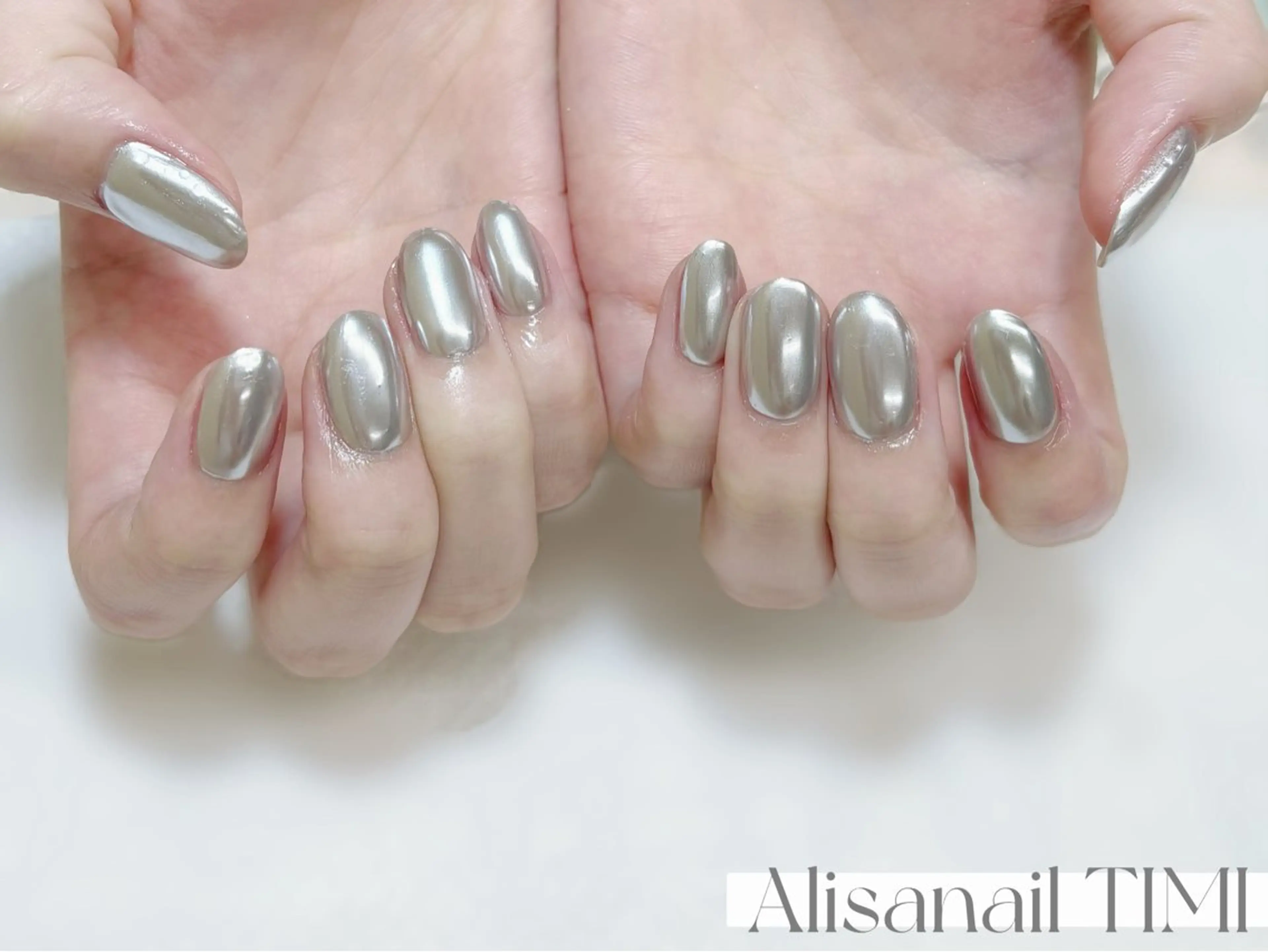 ネイル ミラーネイル ワンカラーネイル ハンドネイル Alisa nail Timiのネイルデザイン