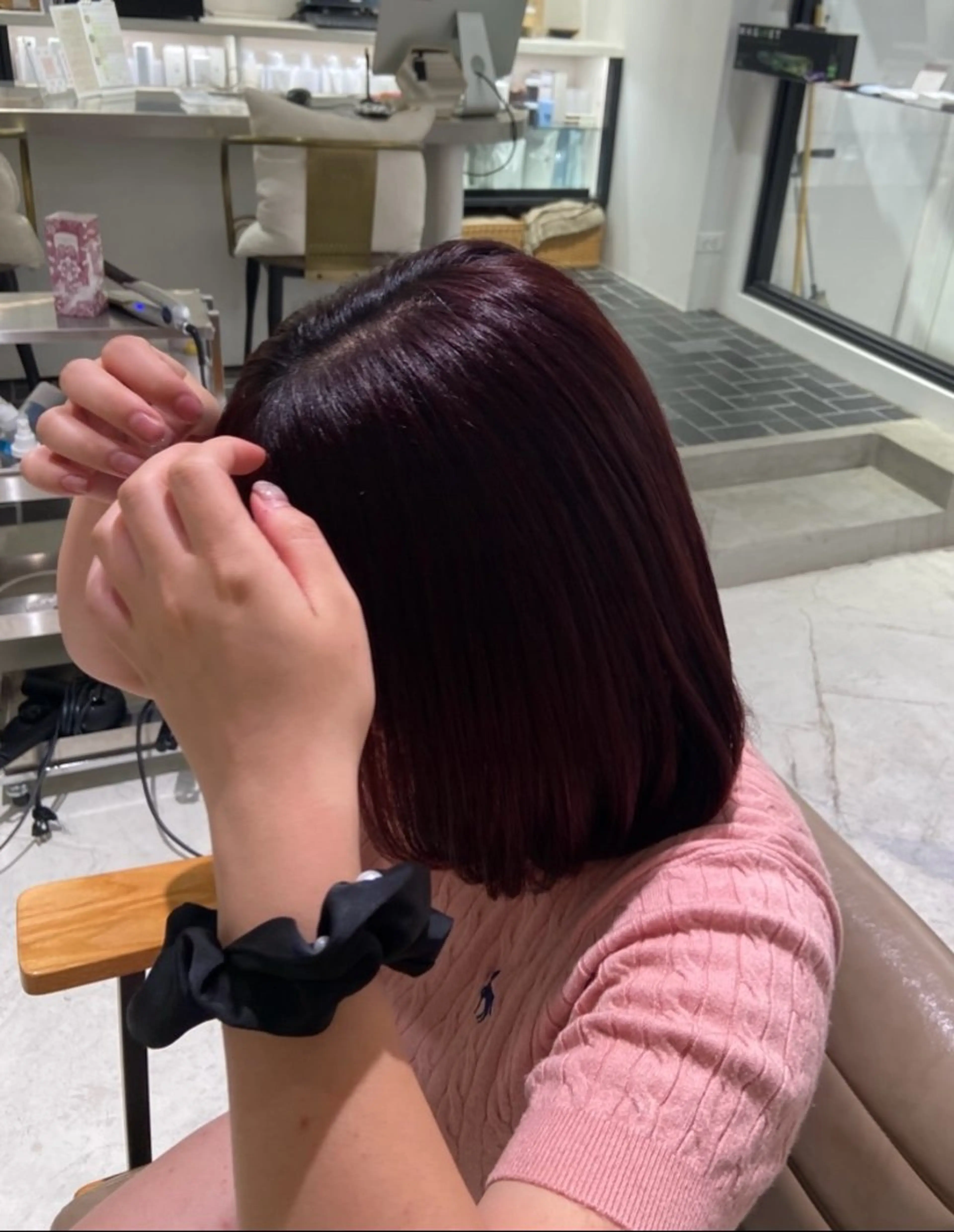 ミディアム カラー レッドカラー ヘアカラー UNBIRTHDAY いずみのヘアスタイル