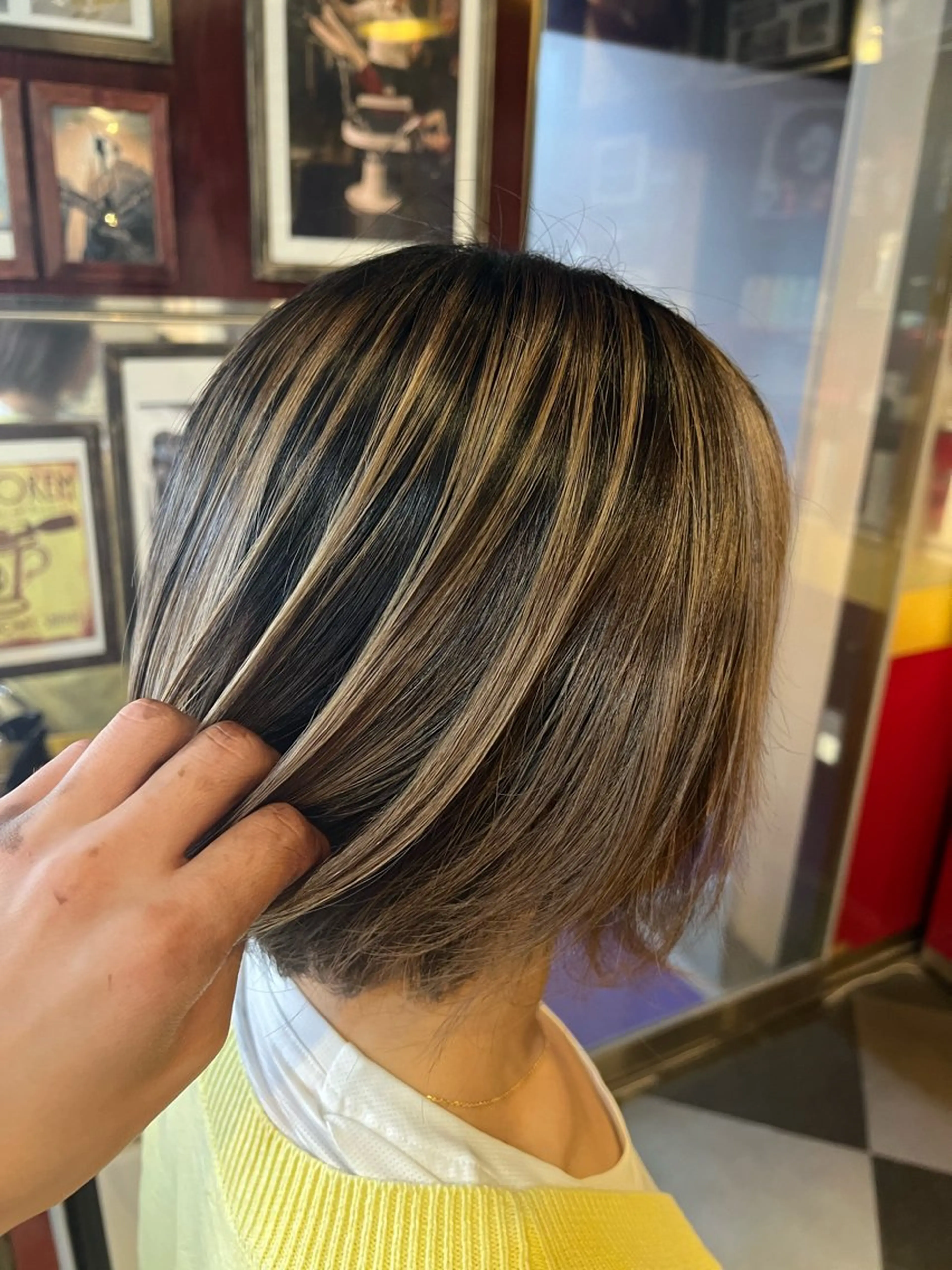 ショート カラー バレイヤージュ ブリーチ デザインカラー ボブ レイヤーカット ⚡GLITZ⚡️平林 侑馬　特殊/カットのヘアスタイル