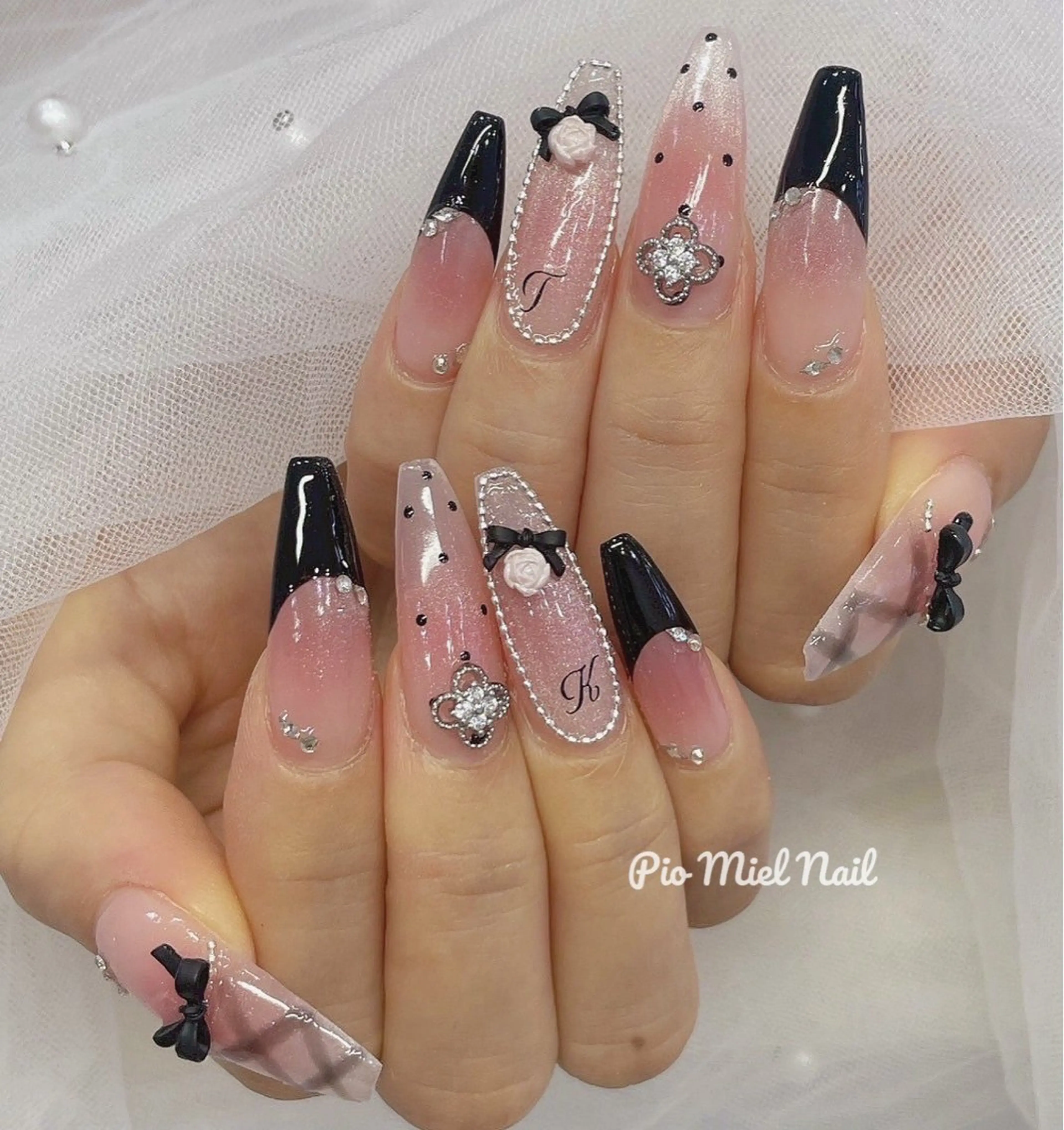 ネイル フレンチネイル ガーリー ロングネイル ピンク リボン ハンドネイル momo 長さだしのネイルデザイン