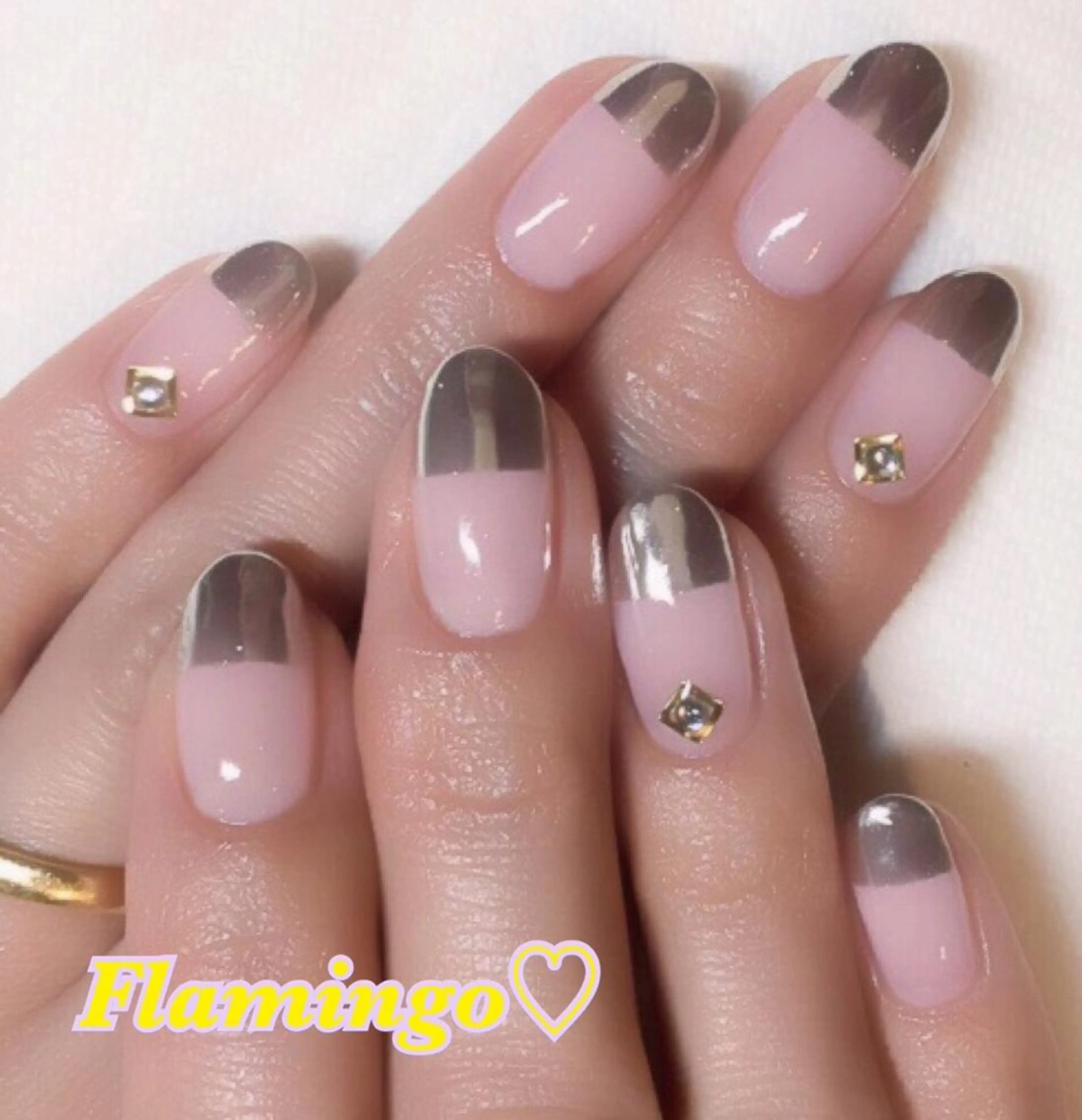 ネイル ストーンネイル 40代からの爪を守る ×ケア重視サロン♡のネイルデザイン