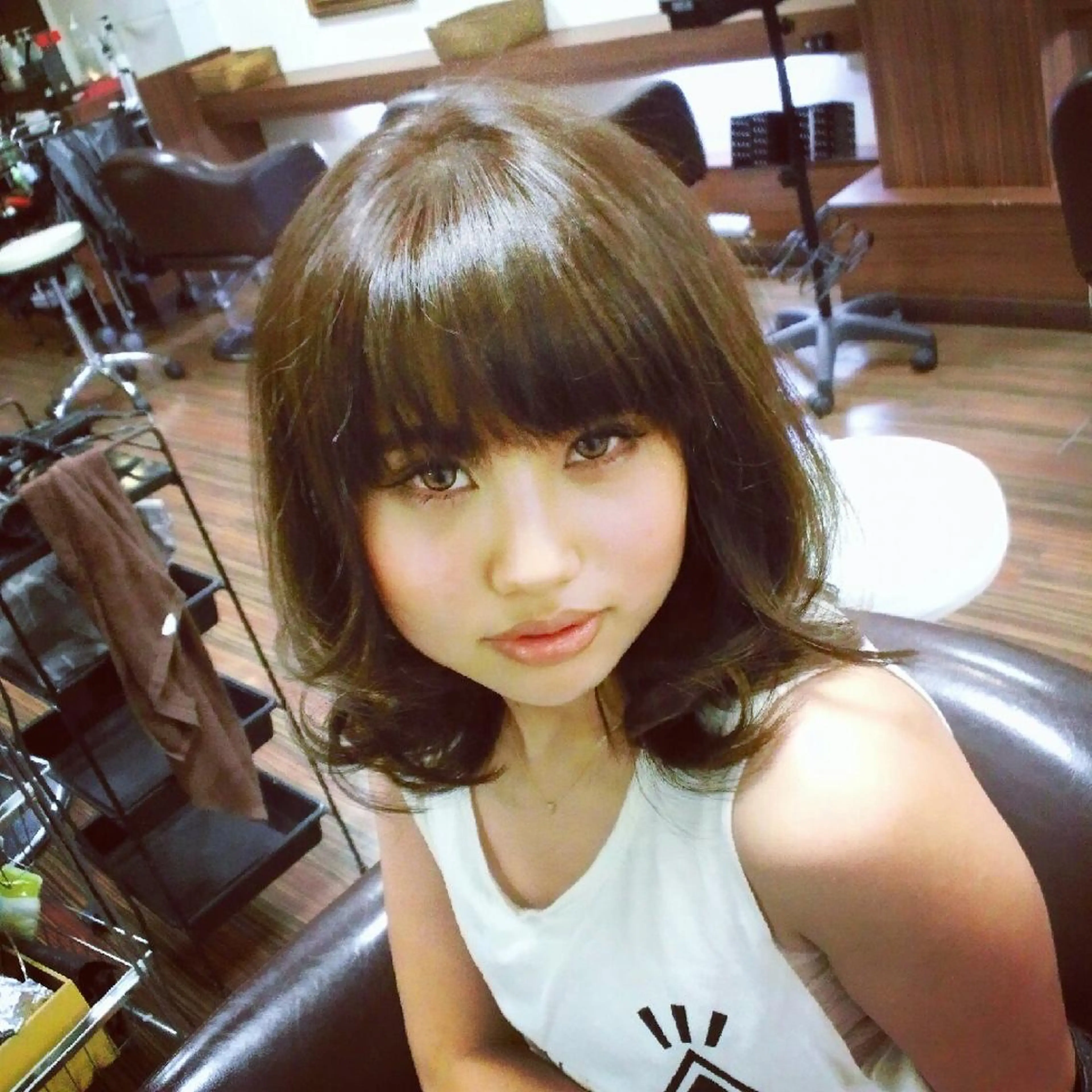 ミディアム カラー グレージュ メテオ取扱✨美髪 矯正✨HiroNYのヘアスタイル