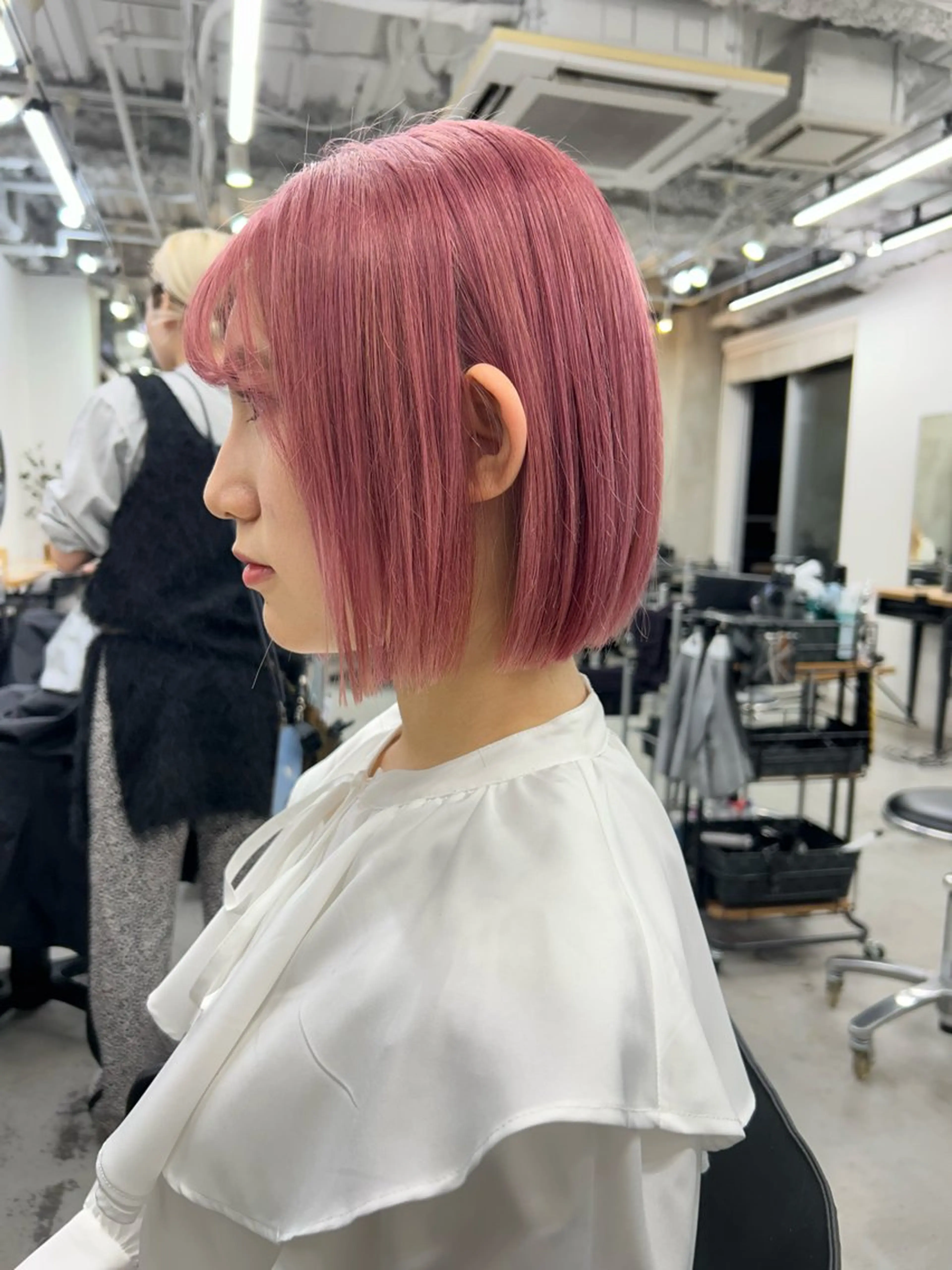 ショート カラー ブリーチ ハイトーンカラー ピンクカラー ボブ トリートメント カット ヘアカラー トリートメント ヘアセット RYOSUKE ハイトーンのヘアスタイル
