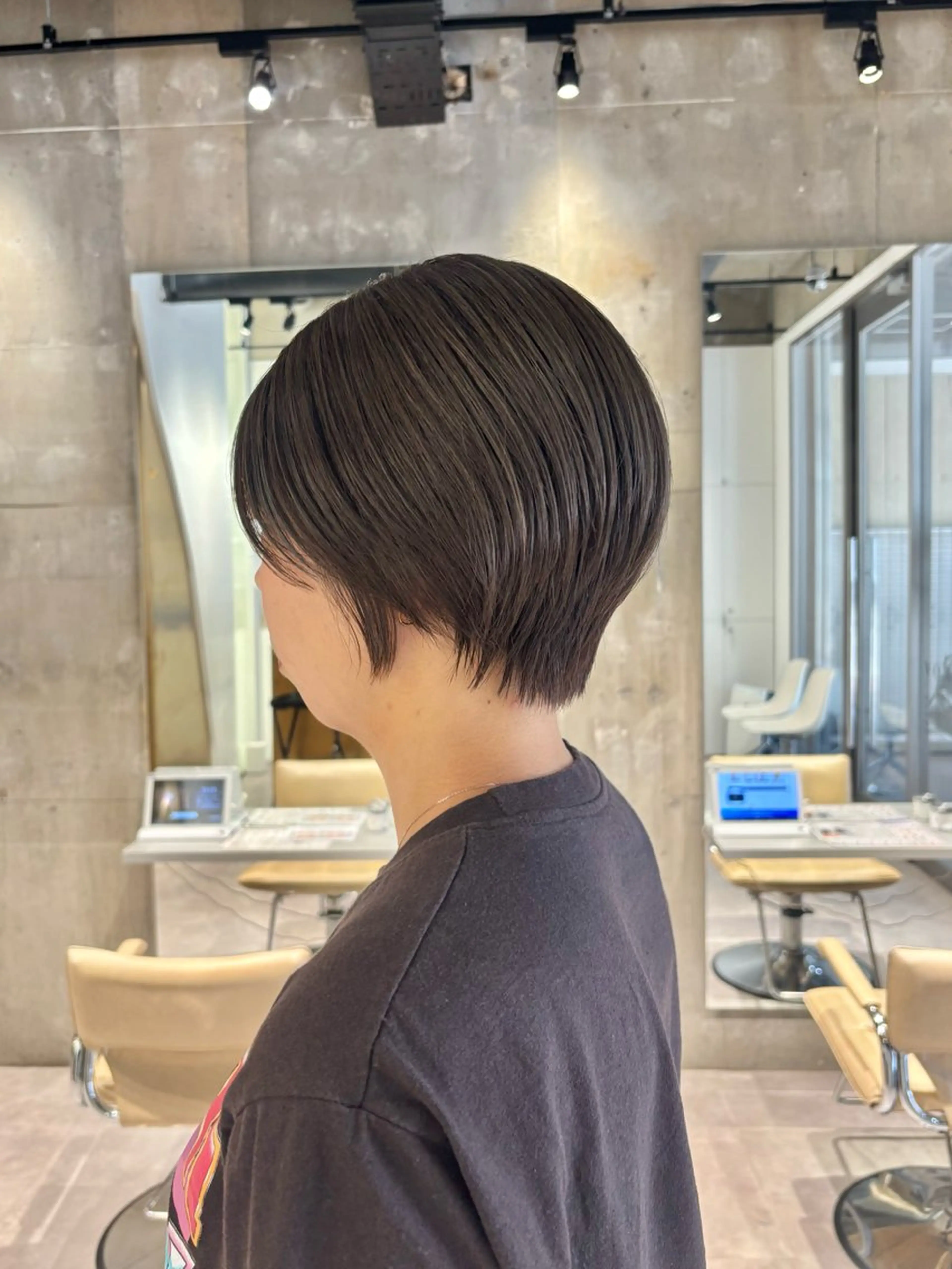 ショート カラー mina🌿無料ショ ートカット募集中🚨のヘアスタイル