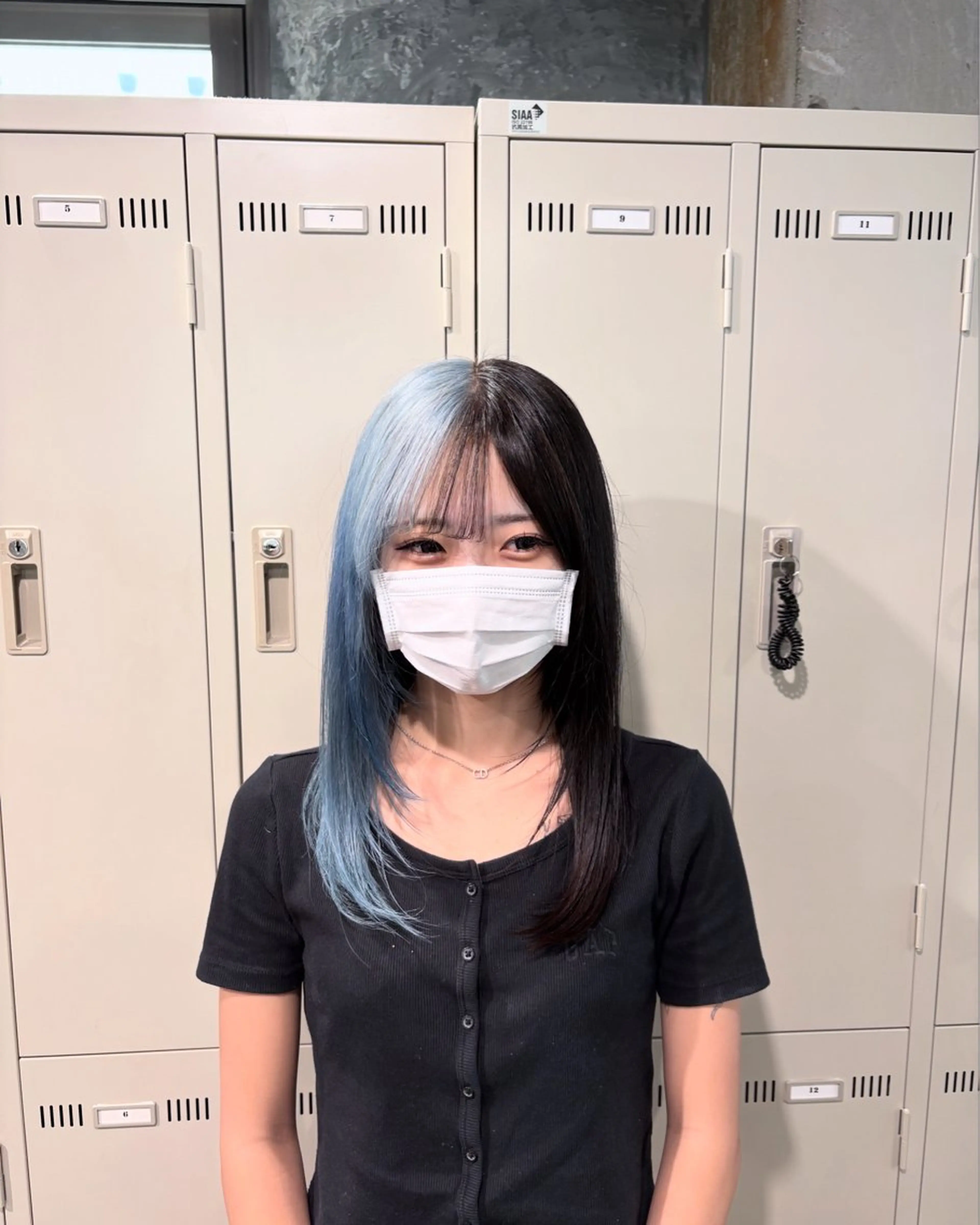 セミロング カラー ヘアカラー ハイトーンブロンド 横浜💞ミオのヘアスタイル