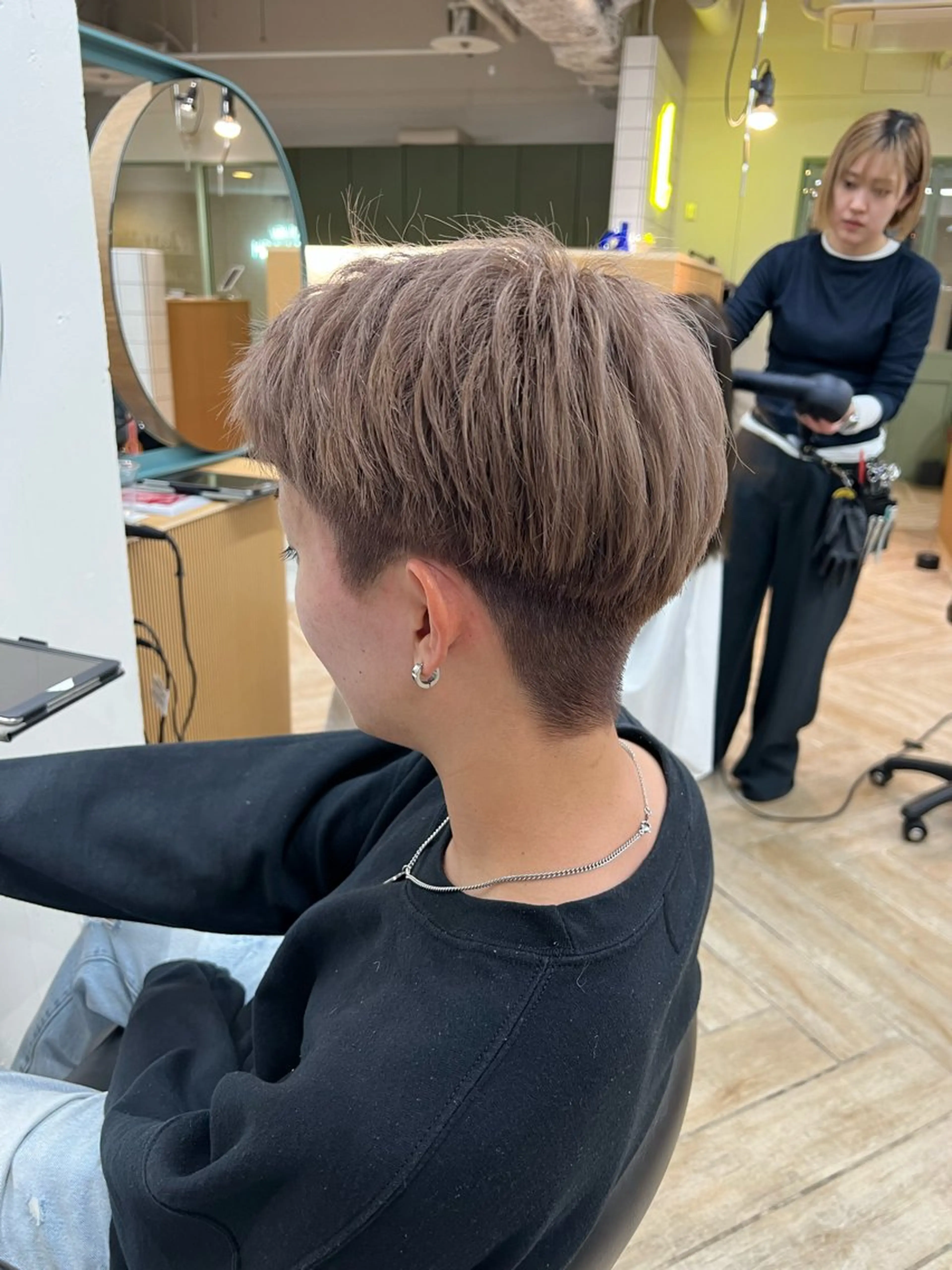カラー メンズ カット ヘアカラー トリートメント ベージュ/グレージュ 新潟/万代/井上佑のヘアスタイル