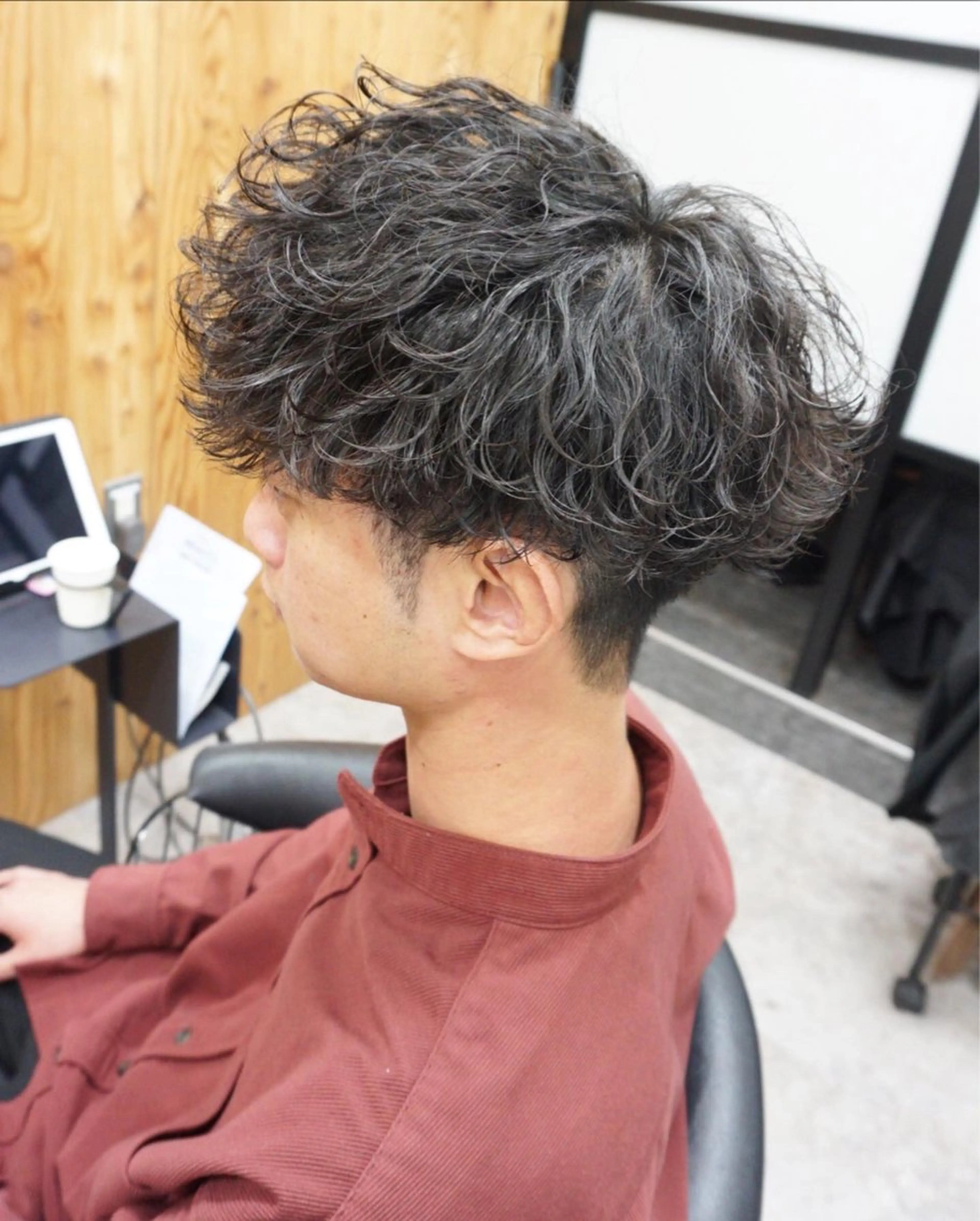 メンズ メンズパーマ プードルパーマ メンズツイストパーマ 波巻きパーマ プードルパーマ カット パーマ hair teria ryu 大塚のヘアスタイル