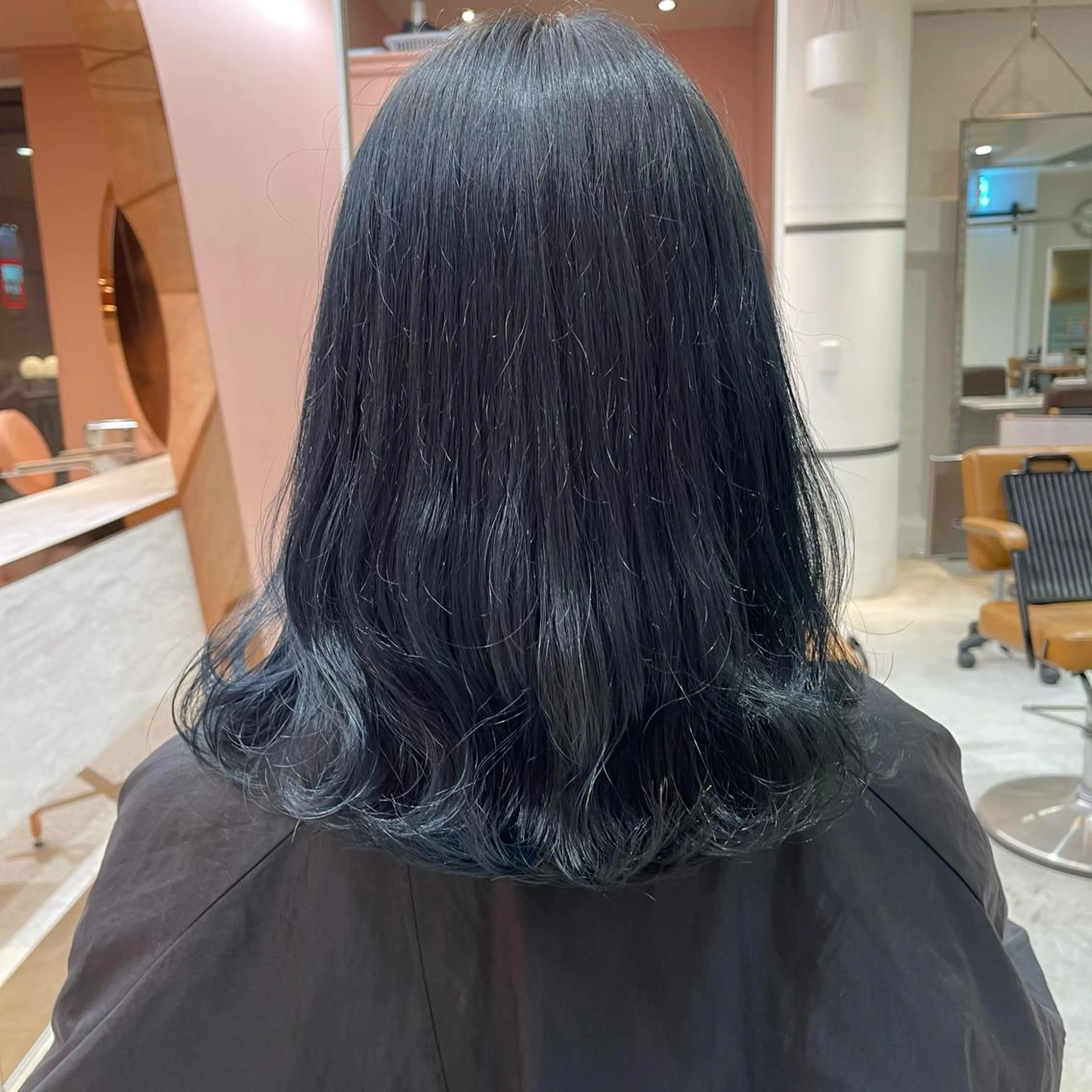 ミディアム カラー lunty miichiのヘアスタイル