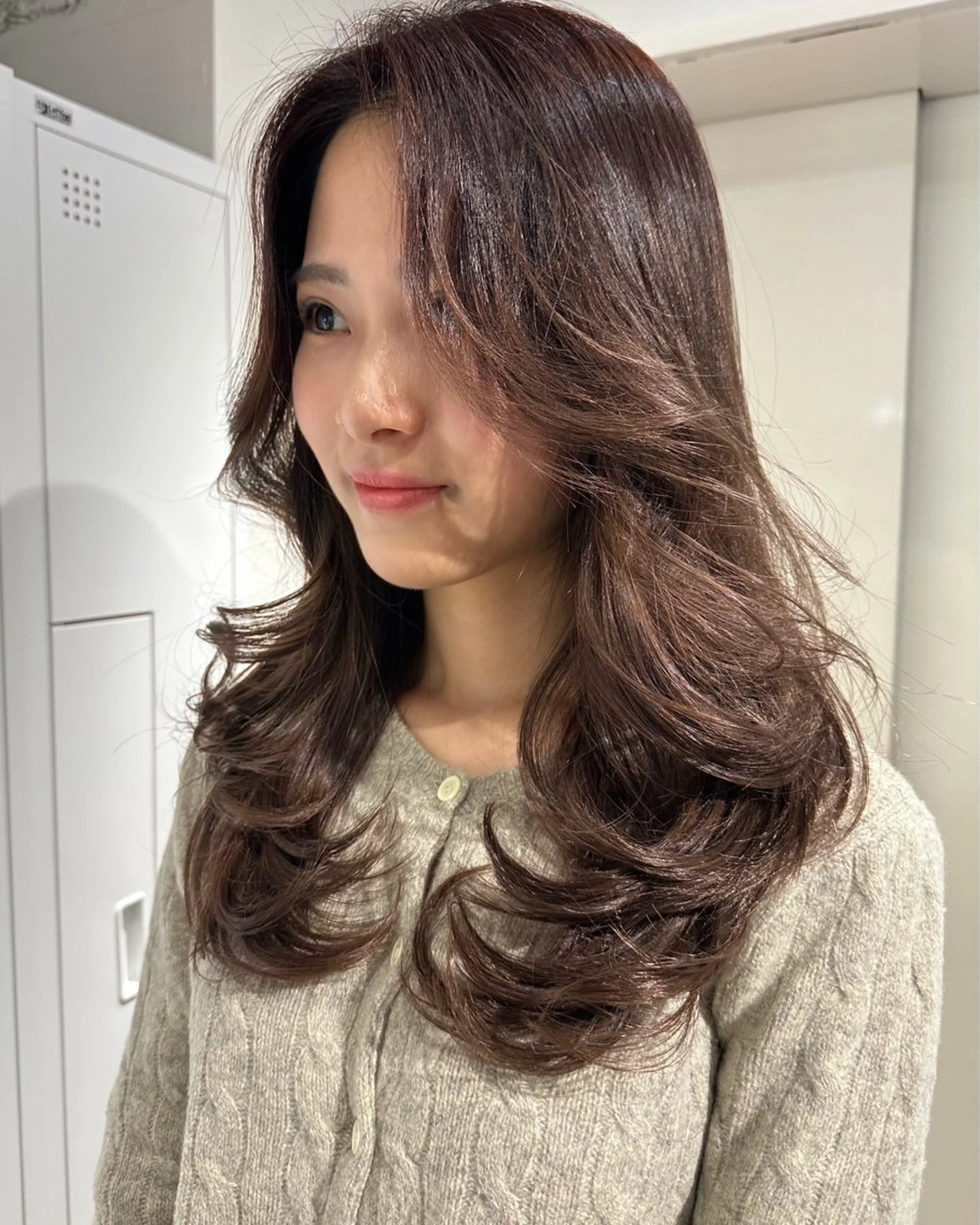 ミディアム カラー カット ヘアカラー トリートメント 海外風 レイヤー 💠MIKUのヘアスタイル