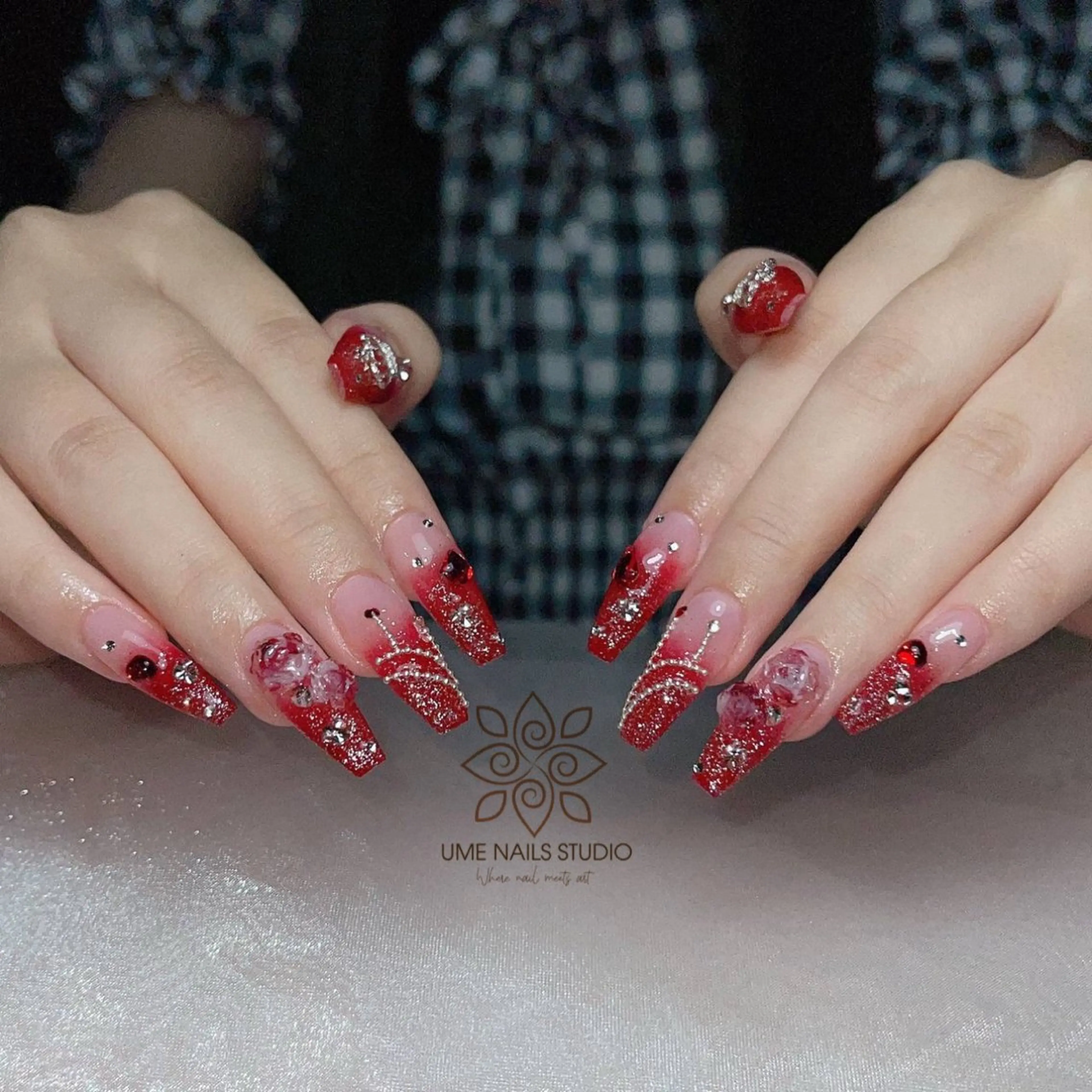 ネイル チークネイル クリアネイル ガーリー キラキラネイル 韓国ネイル ハンドネイル Ume Nail Studioのネイルデザイン