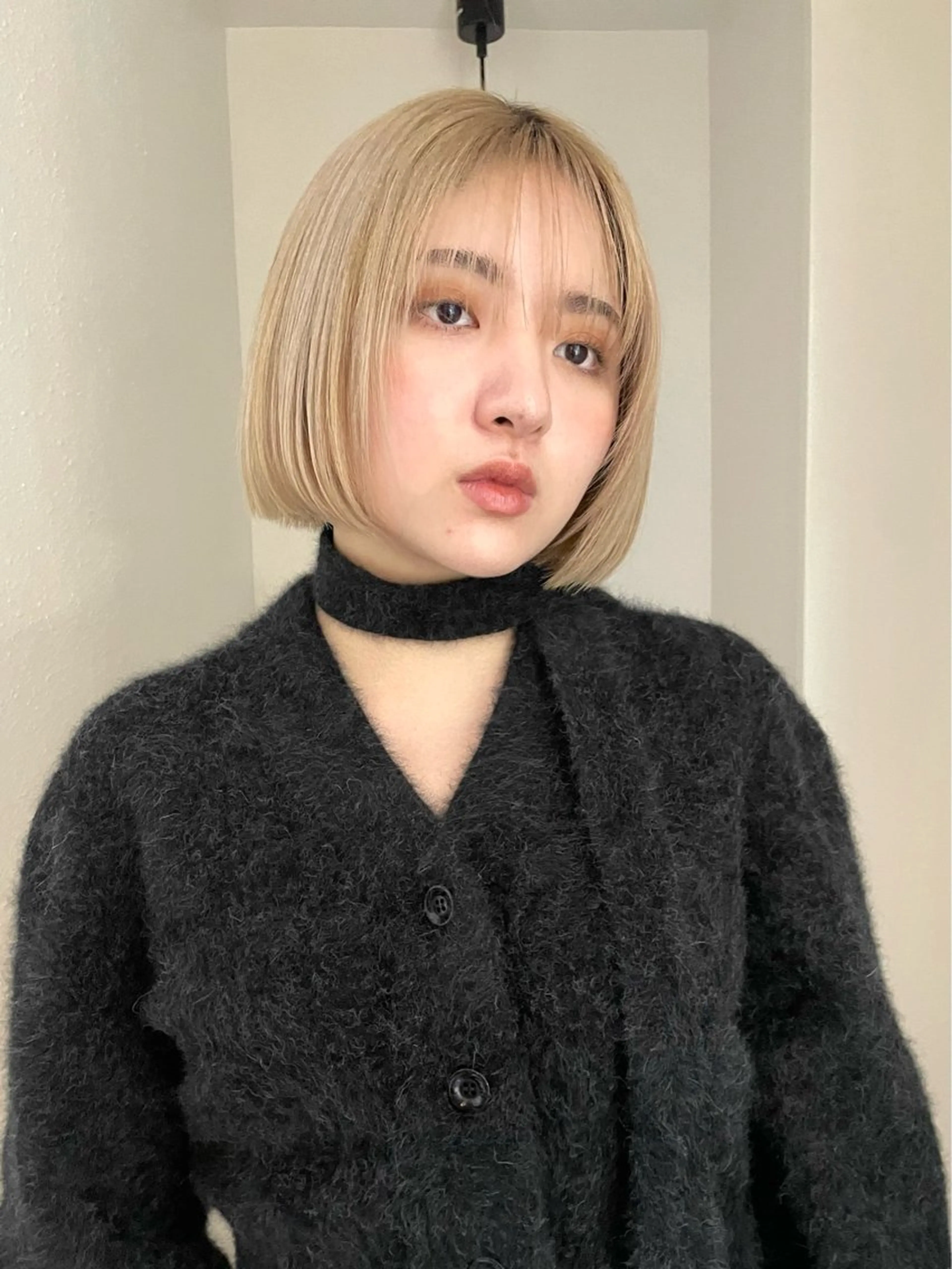カラー ハイトーン🎀 ボブカット小野百葉のヘアスタイル
