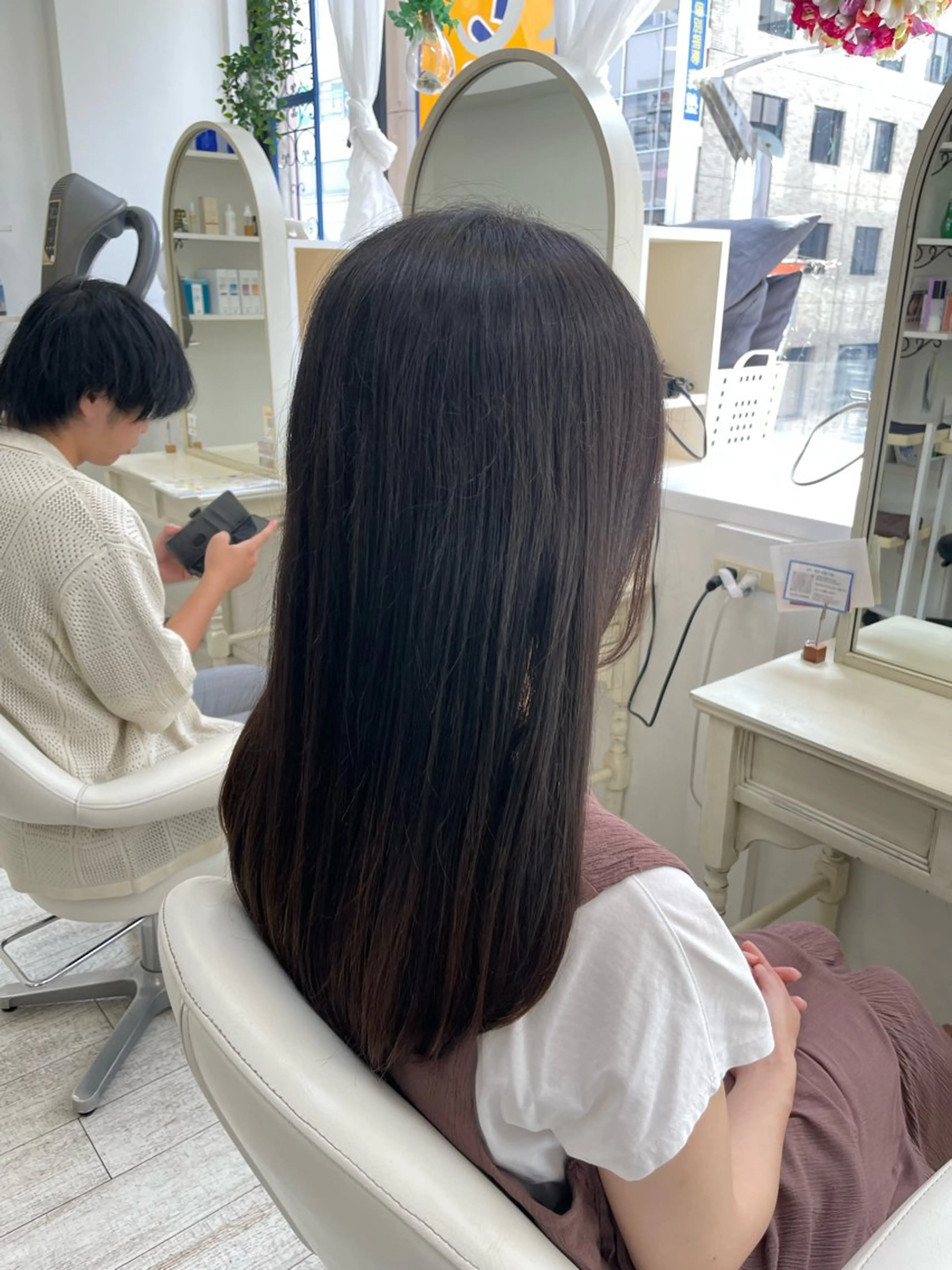 セミロング カット 縮毛矯正 トリートメント 新籾 尚哉のヘアスタイル