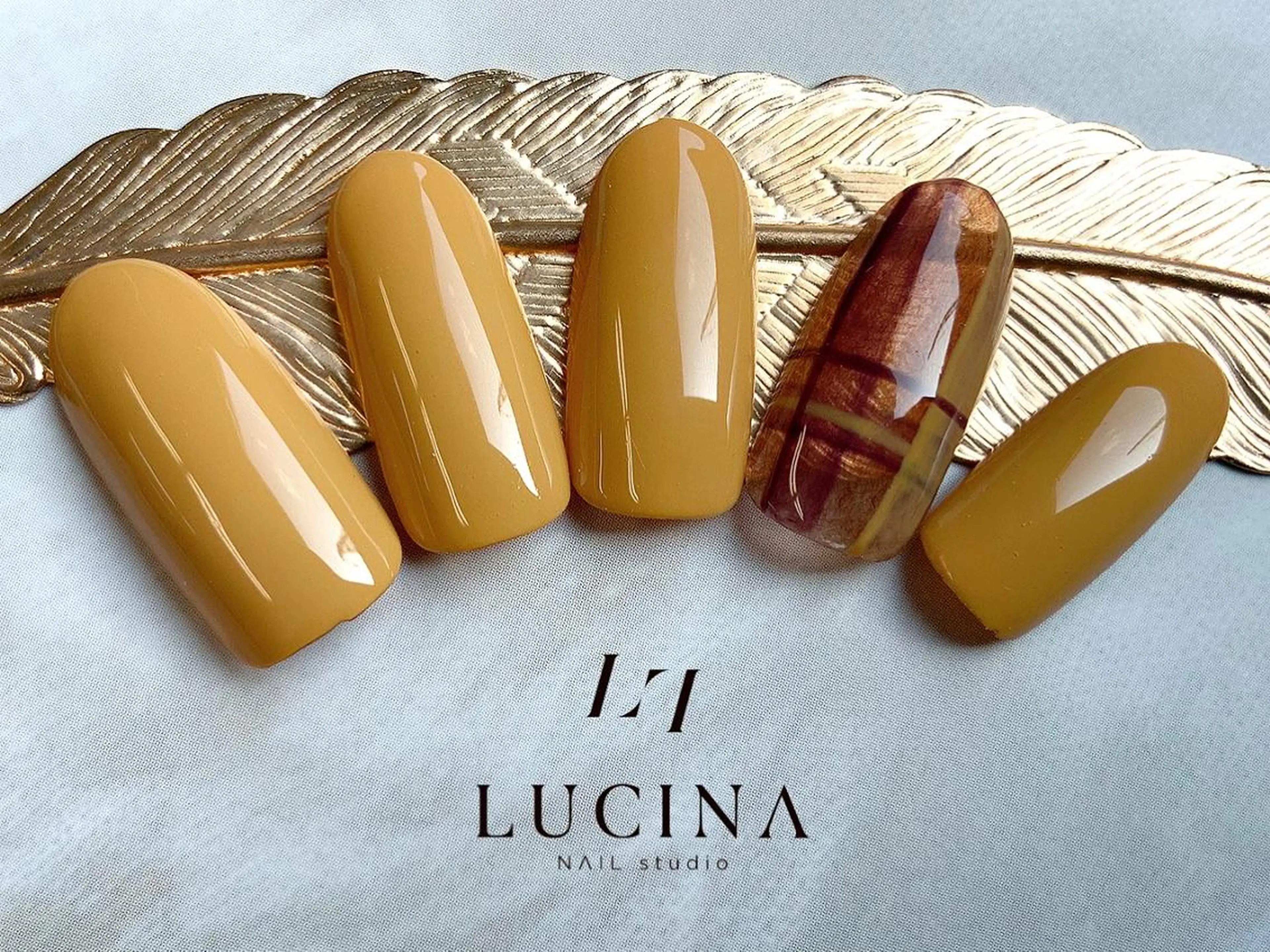 新橋 ルキナ スタッフのネイルデザイン