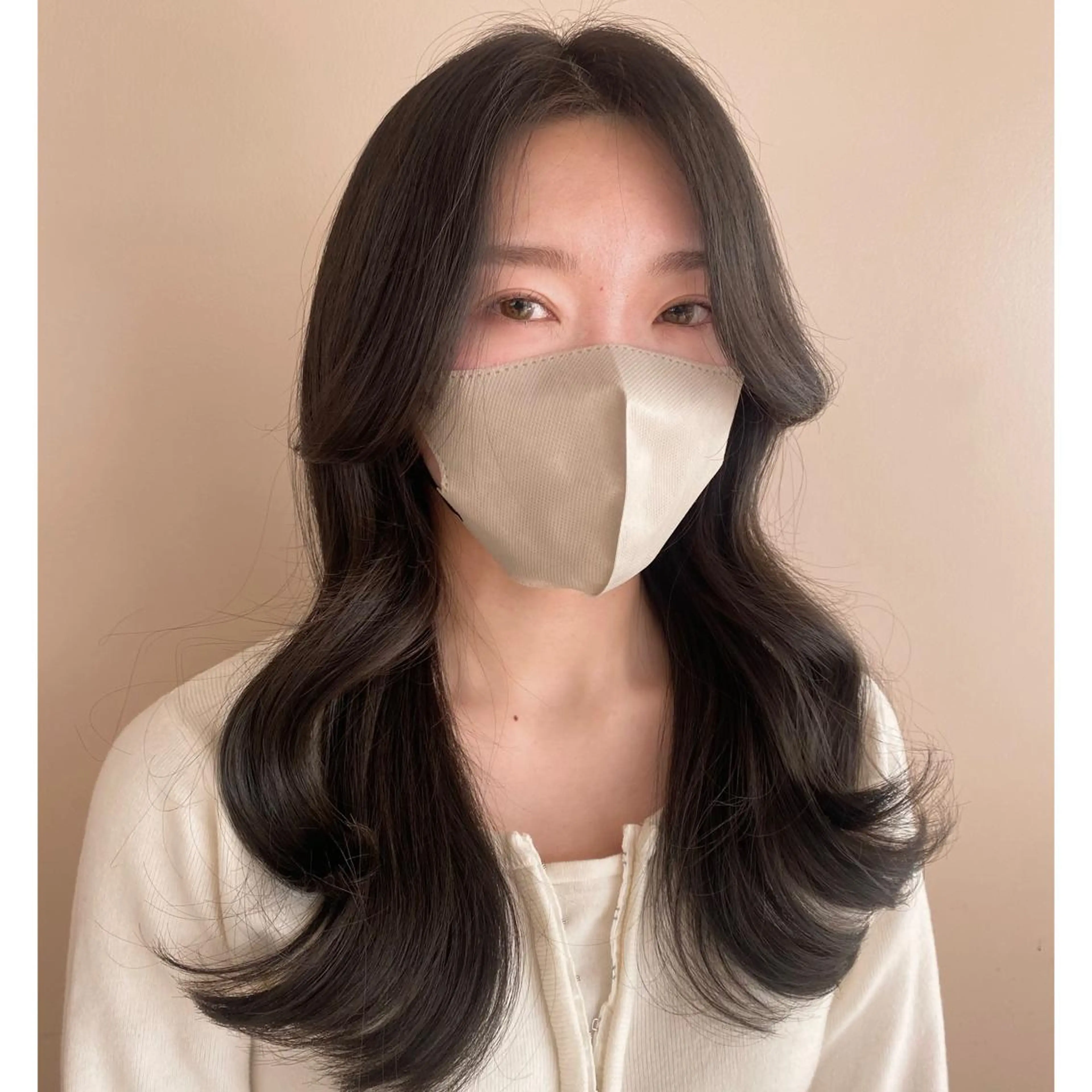 ロング カラー 透明感カラー グレージュ レイヤーカット 似合わせカット カット ヘアカラー トリートメント 🍼顔周りカット/ レイヤー/小川華奈のヘアスタイル