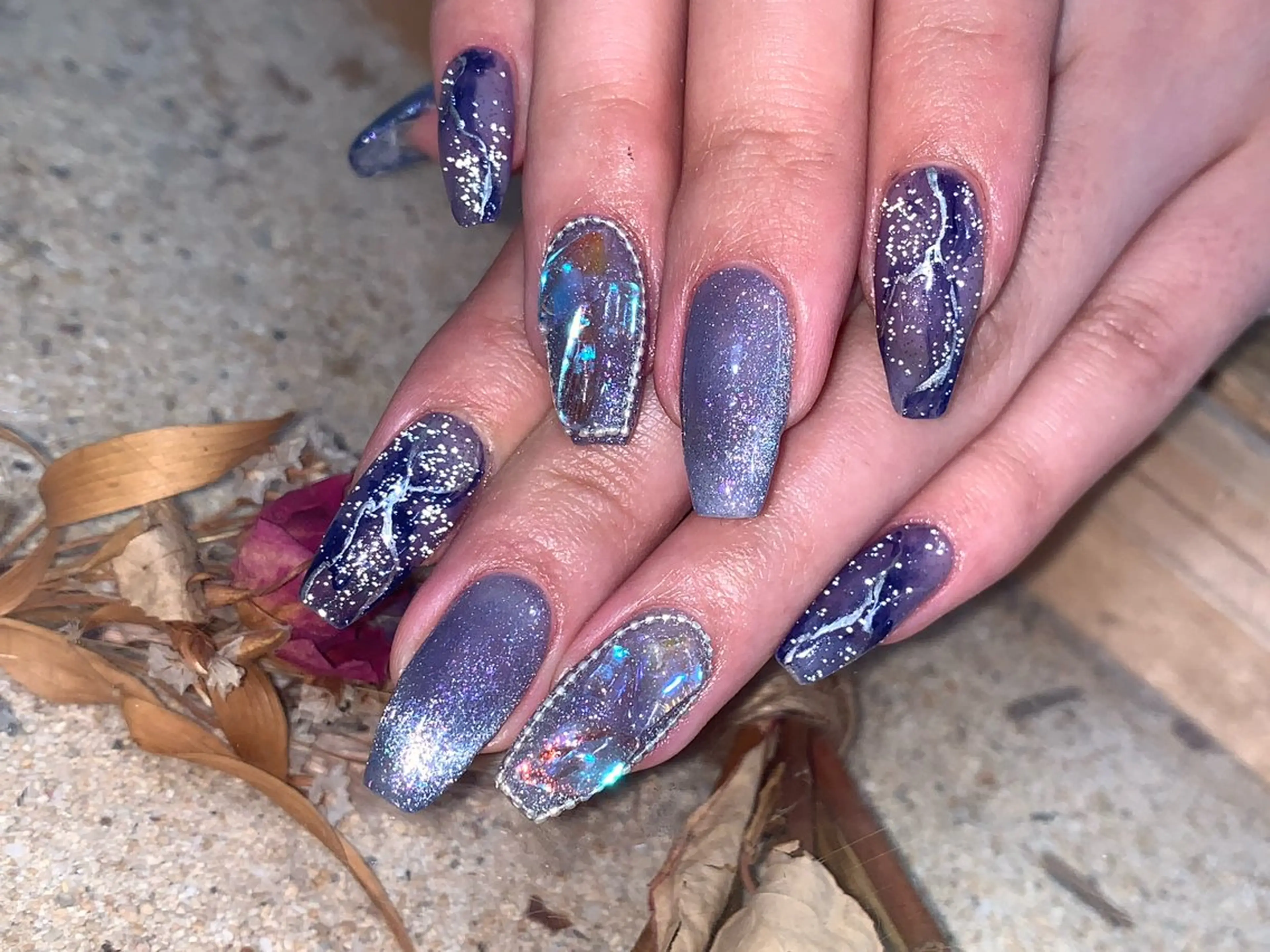 ネイル ハンドネイル NES NAIL所属・さゆり￤推しキャラ ￤ロングネイル🩷のネイルデザイン