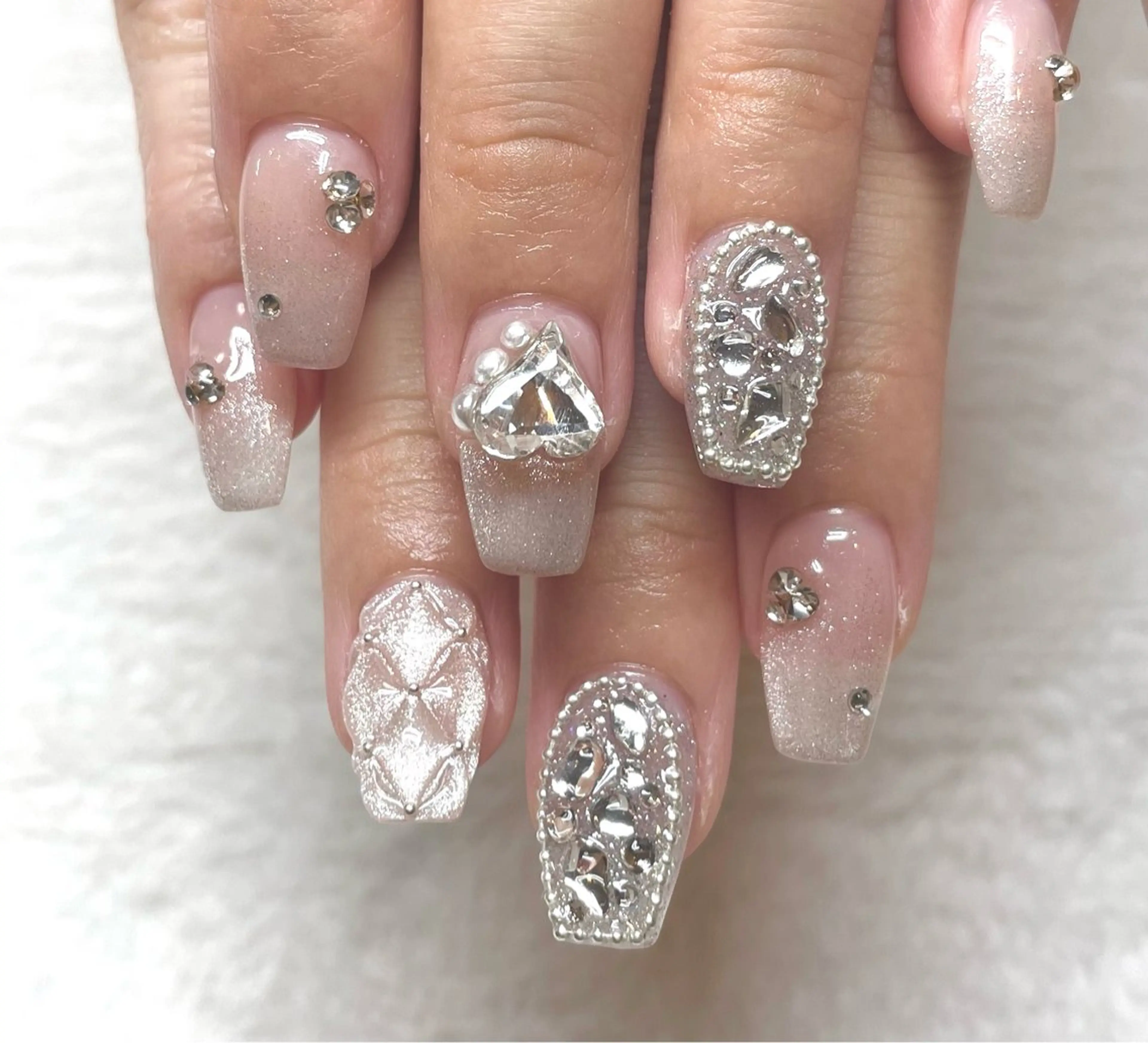 ネイル ChouChou NAIL SALON所属・サキ ChouChouのネイルデザイン