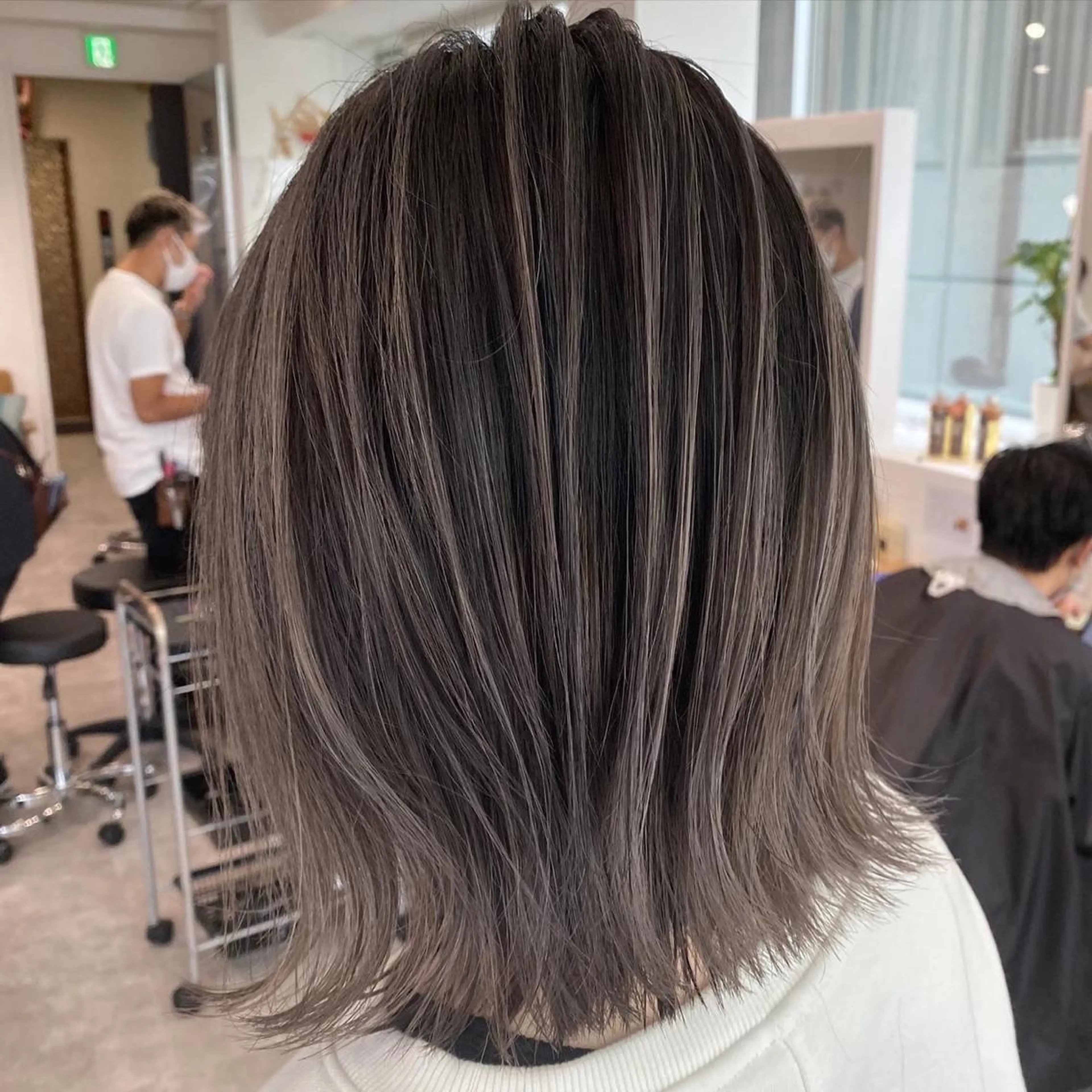 カラー ハイライトカラー ヘアカラー miyu/ハイトーン /ブリーチのヘアスタイル