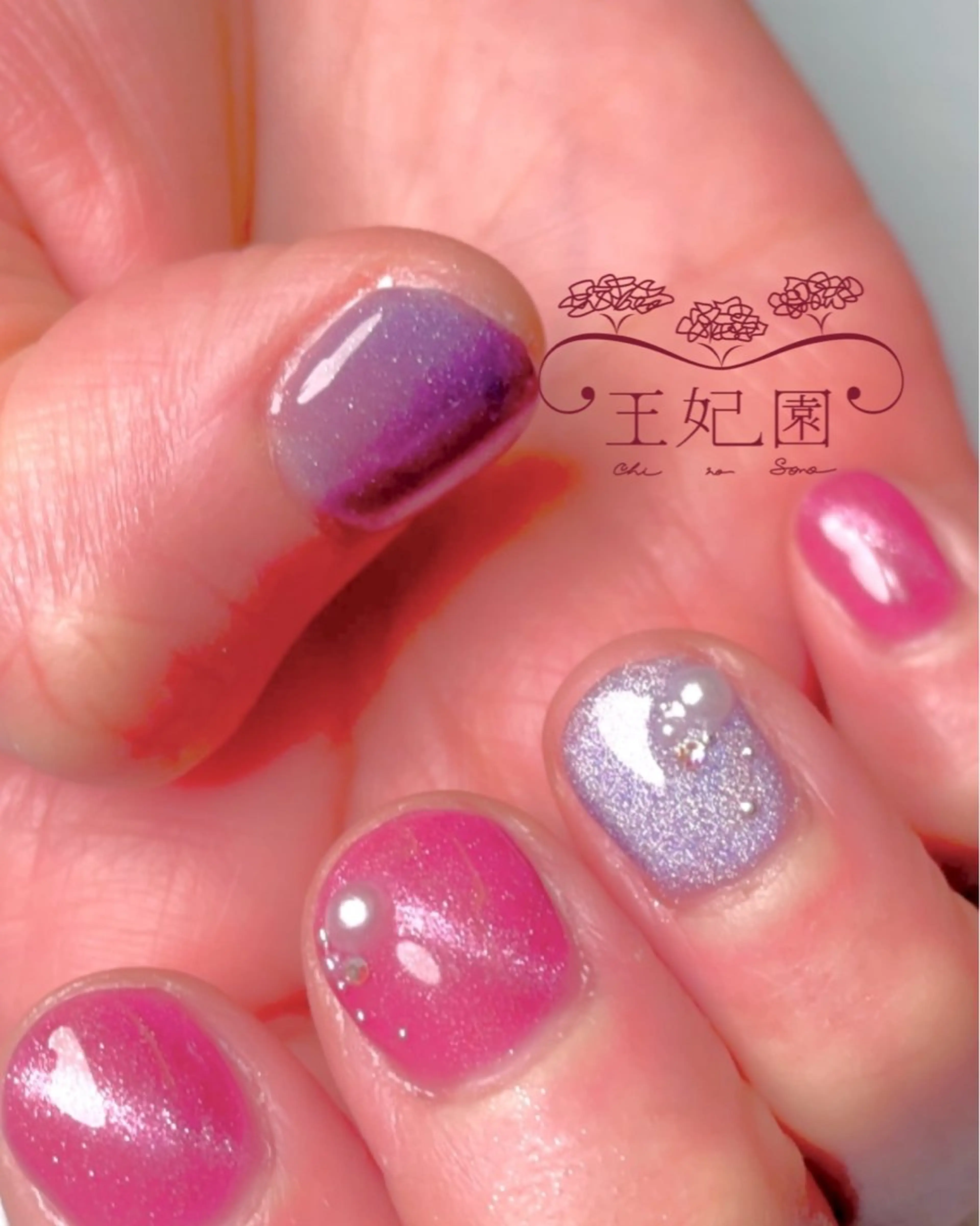 ネイル フレンチネイル マグネットネイル マグネットフレンチ ピンク 冬ネイル nail salon王妃の園所属・王妃の園 ohinosonoのネイルデザイン