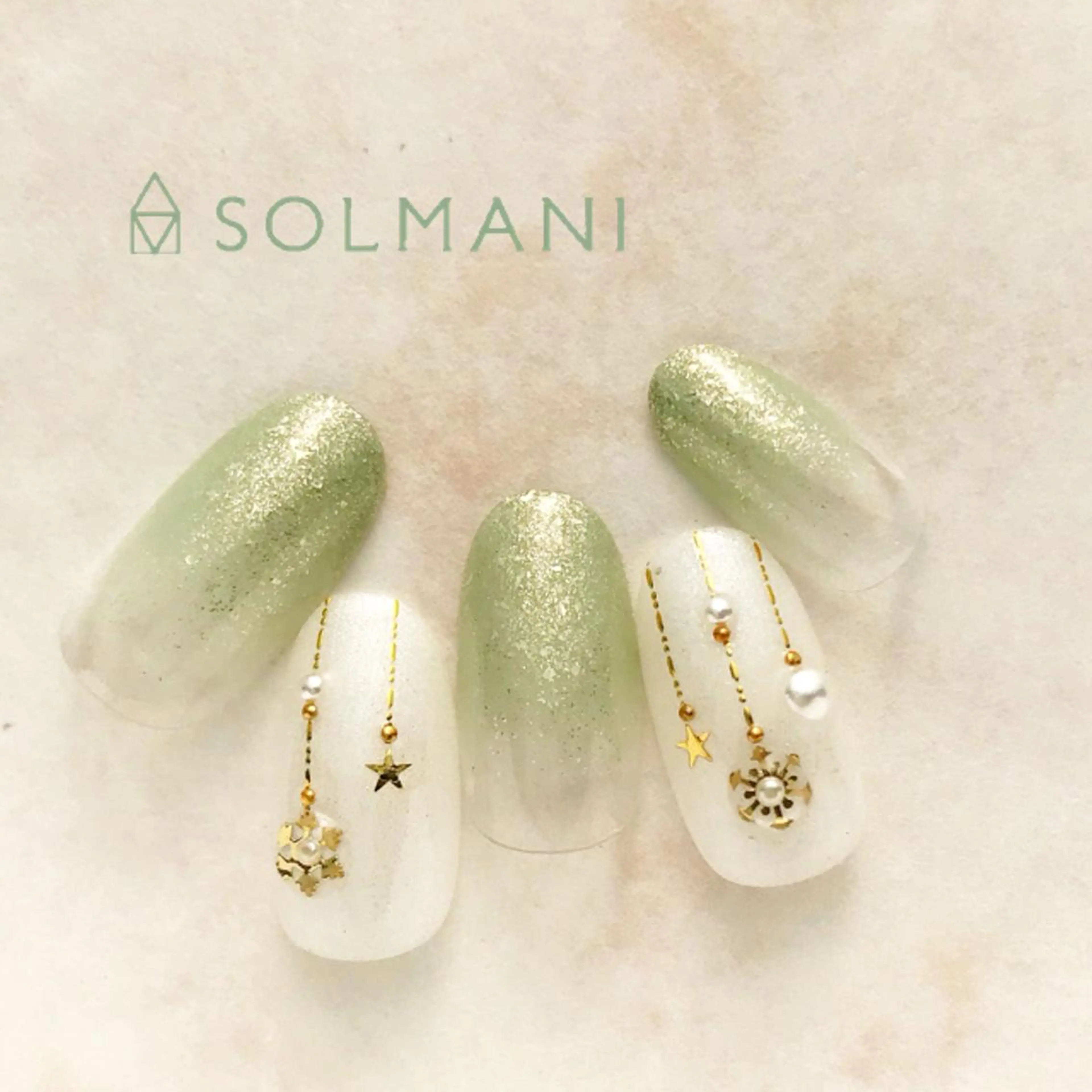ネイル SOLMANI 予約担当のネイルデザイン