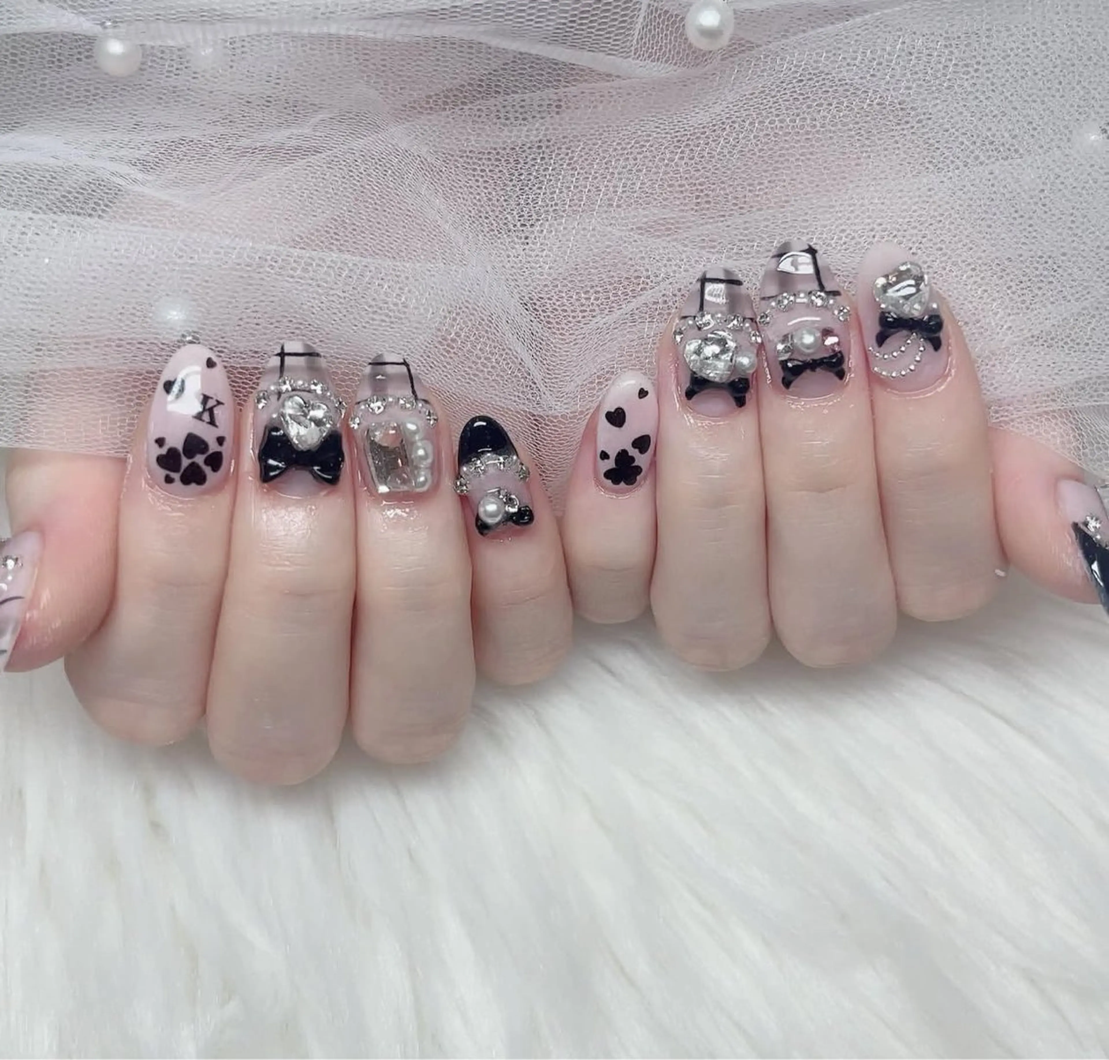 ネイル アートネイル グラデーション キラキラネイル ニュアンスネイル オフィスネイル ハンドネイル Amee Nailsalonのネイルデザイン