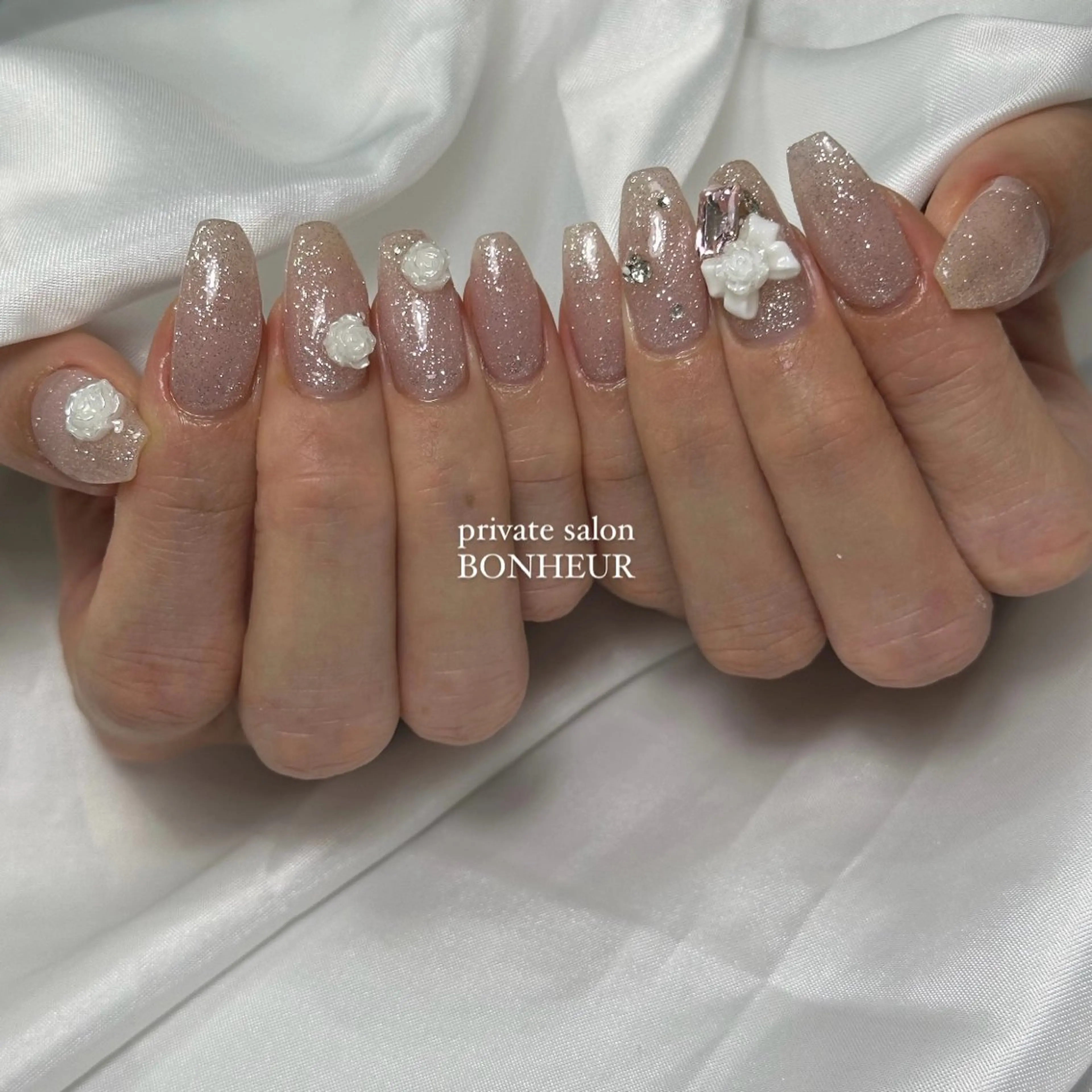 ネイル ハンドネイル BONHEUR Annaのネイルデザイン