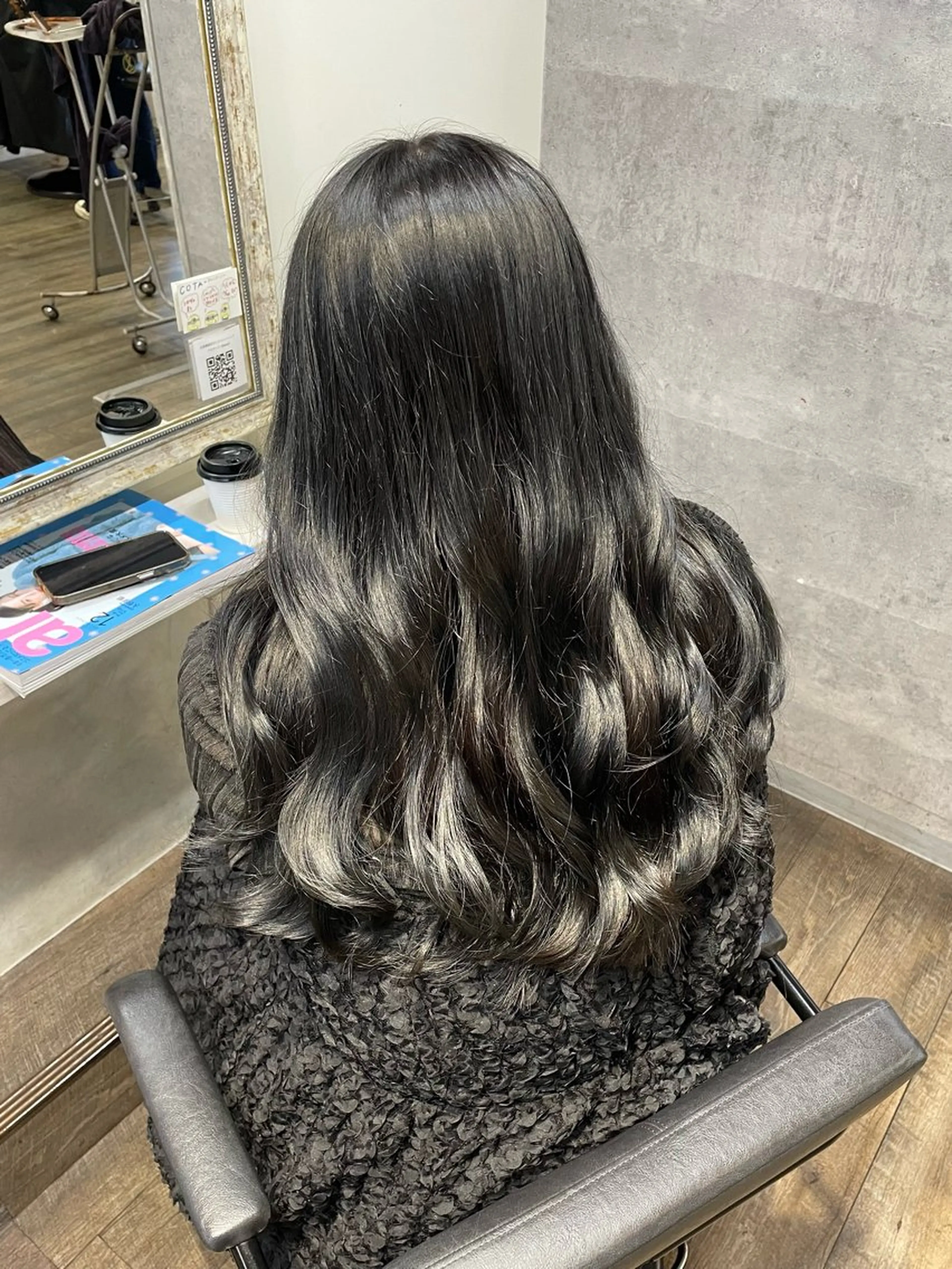 ロング カラー 透明感カラー 西岡 幸穂のヘアスタイル