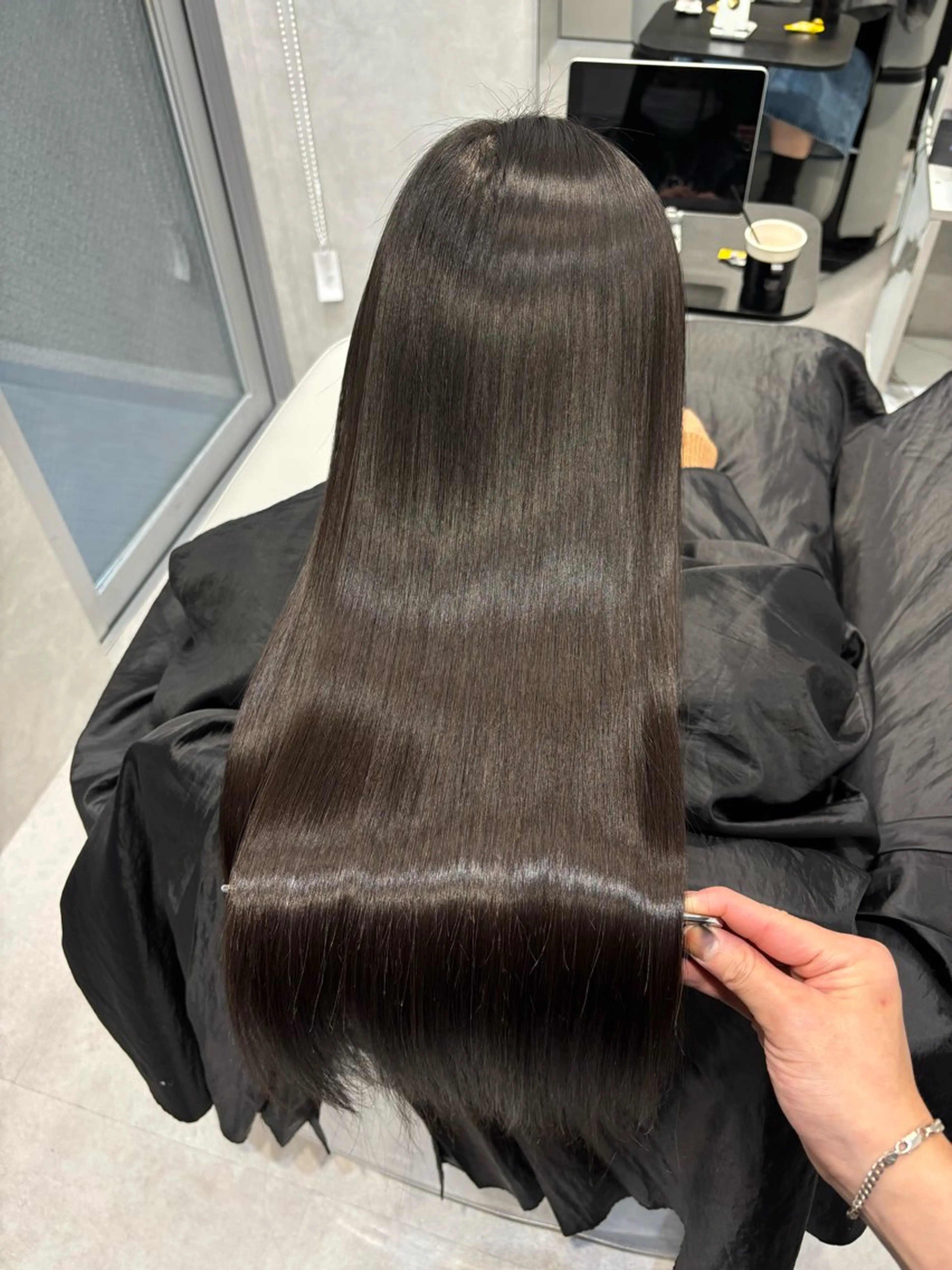 セミロング SALOWIN四条河原町店所属・友人Yuto 美髪矯正（縮毛矯正）のヘアスタイル