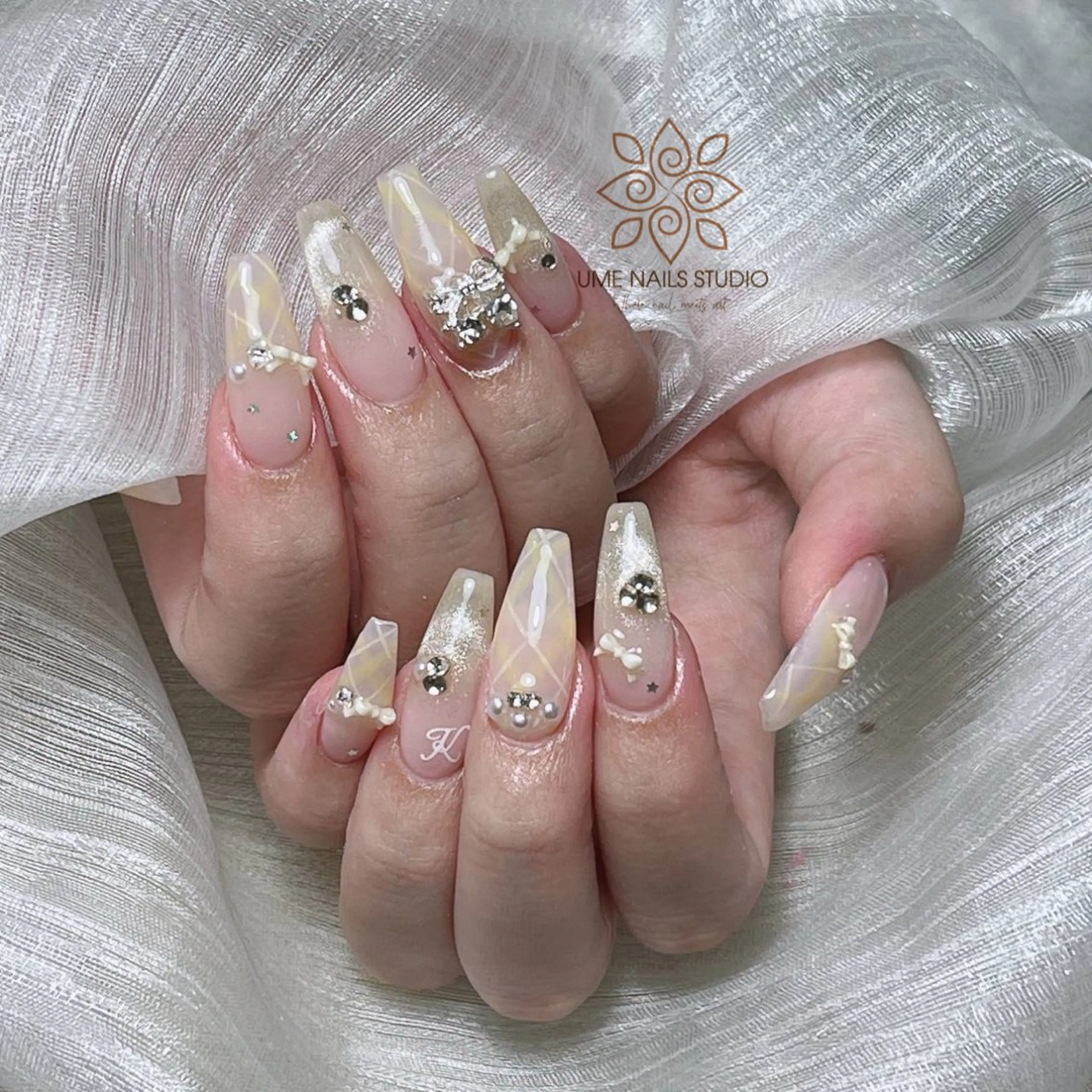 ネイル チークネイル クリアネイル ガーリー キラキラネイル 韓国ネイル ハンドネイル Ume Nail Studioのネイルデザイン