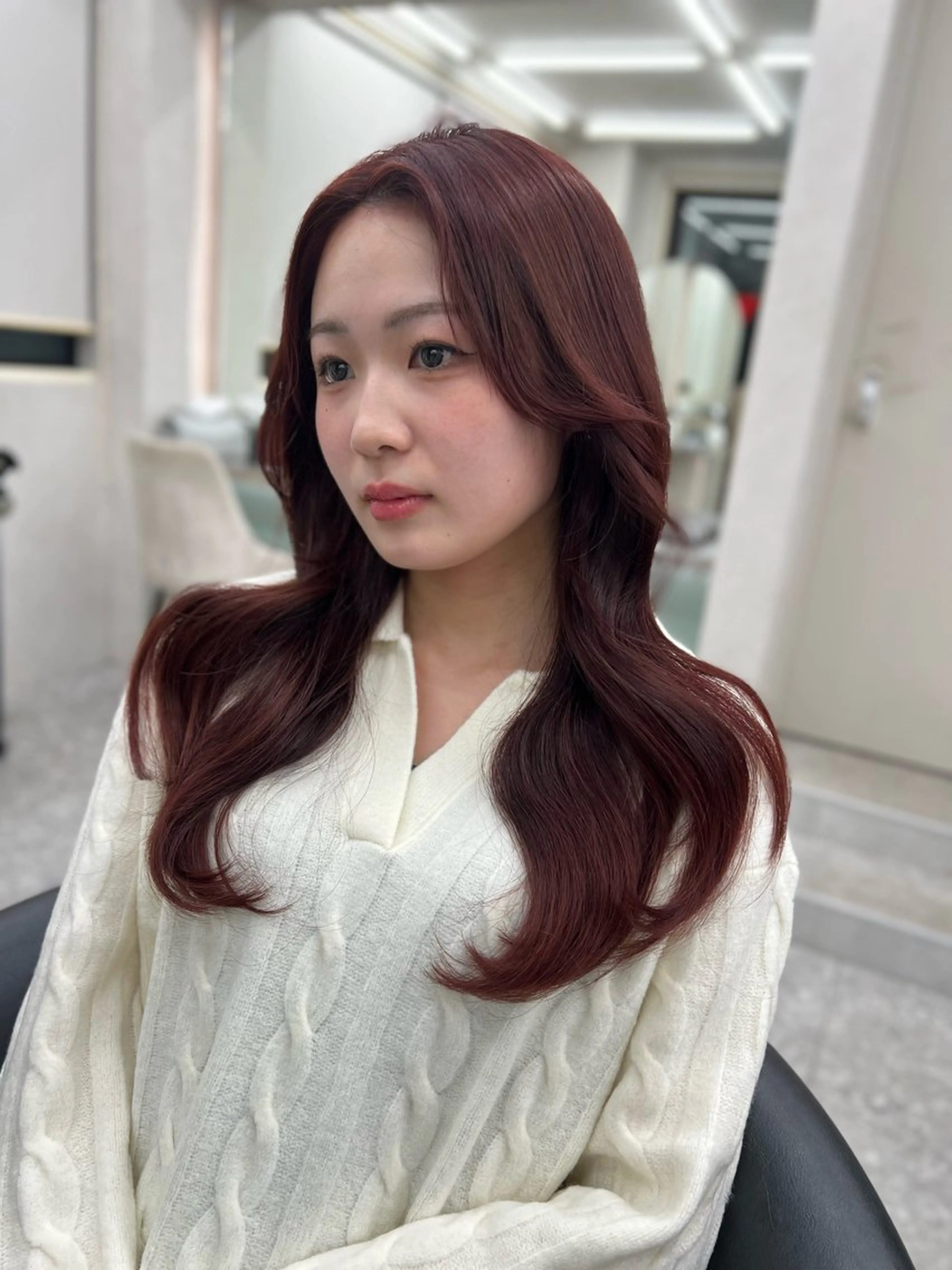 セミロング カット ヘアカラー トリートメント 地毛風縮毛矯正 ☘️松井　傑のヘアスタイル