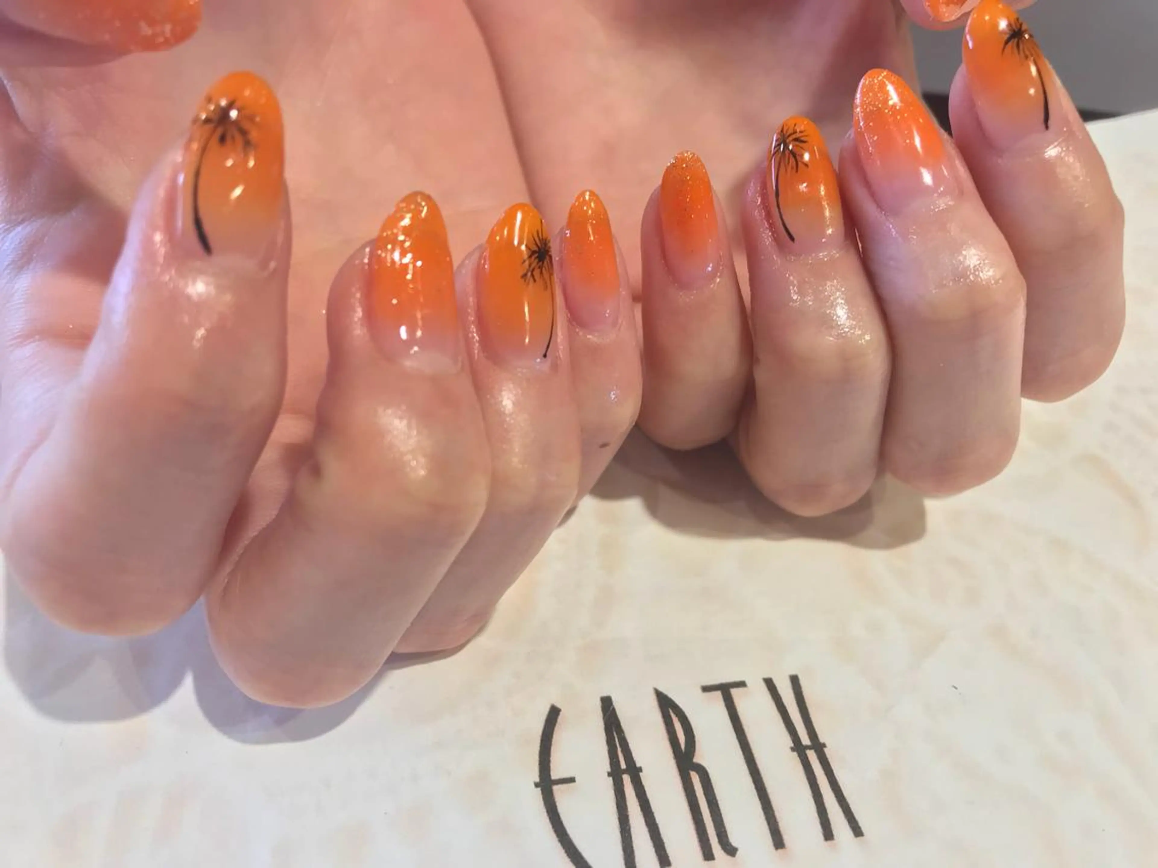 ネイル オレンジ ハンドネイル EARTH nanaのネイルデザイン