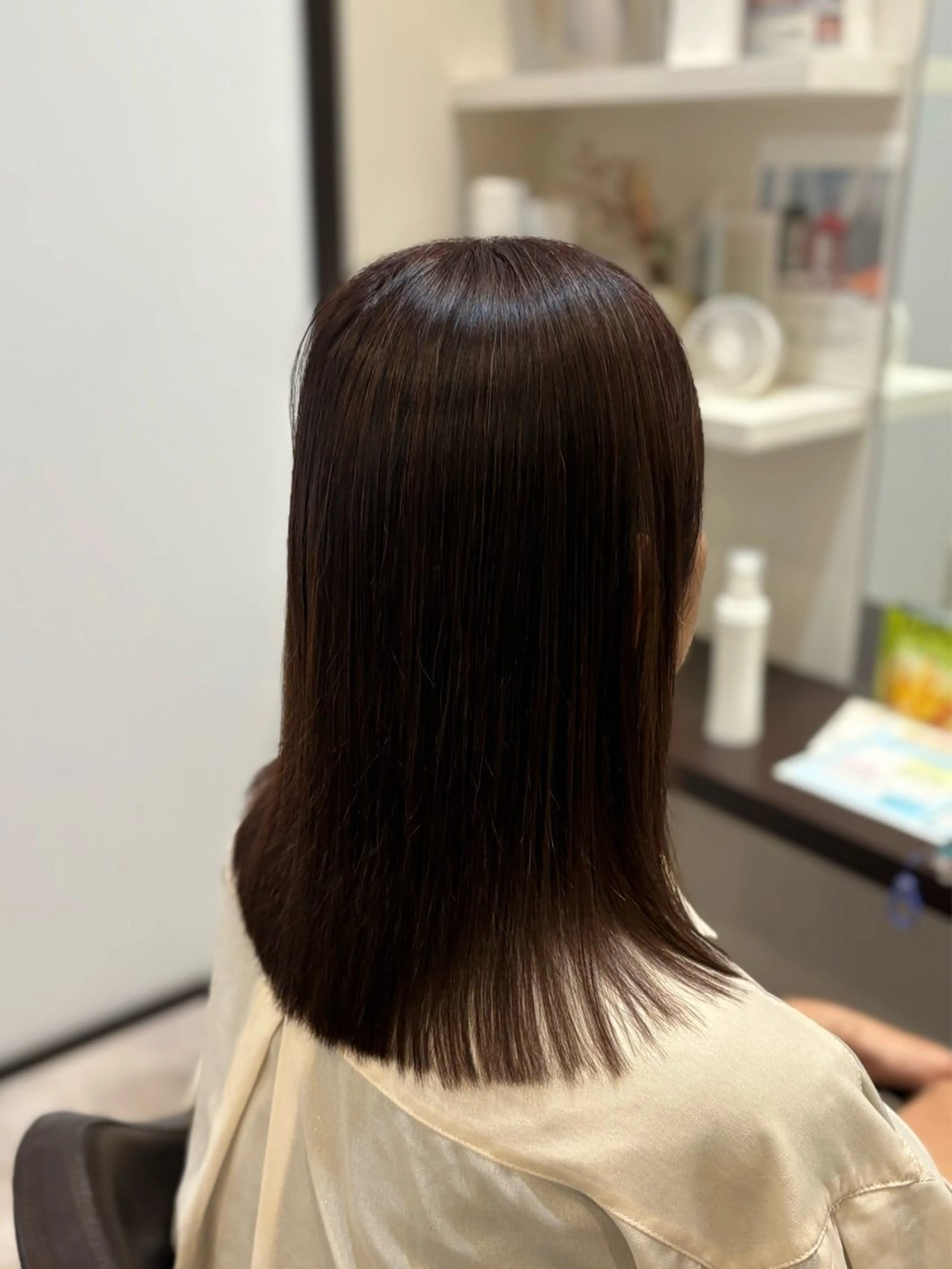 セミロング 顔周りカット ヘアカラー 山下 ちひろのヘアスタイル