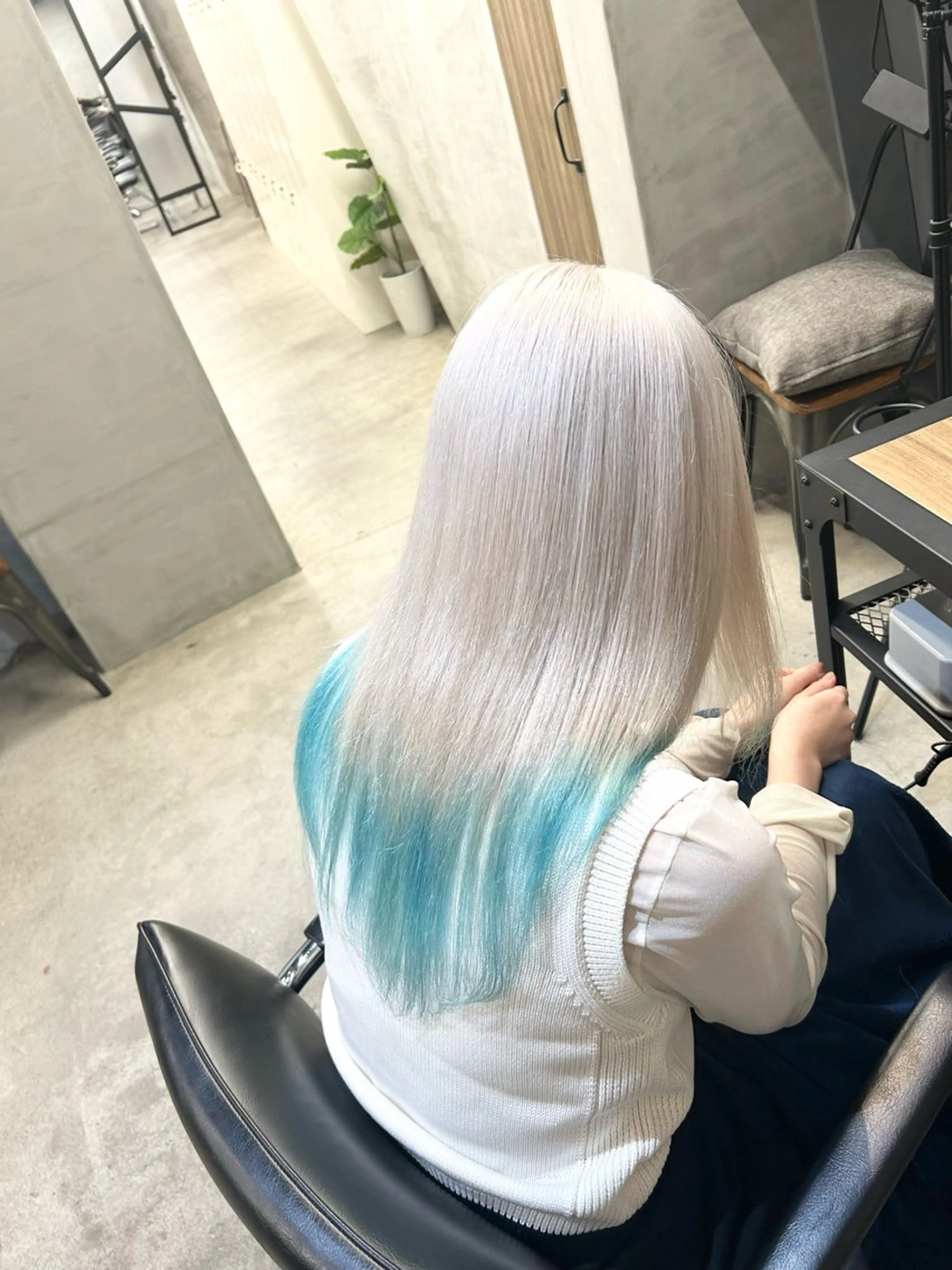 ロング ヘアカラー トリートメント 🍭韓国ヘア🍒 くびれ巻き/コウタのヘアスタイル