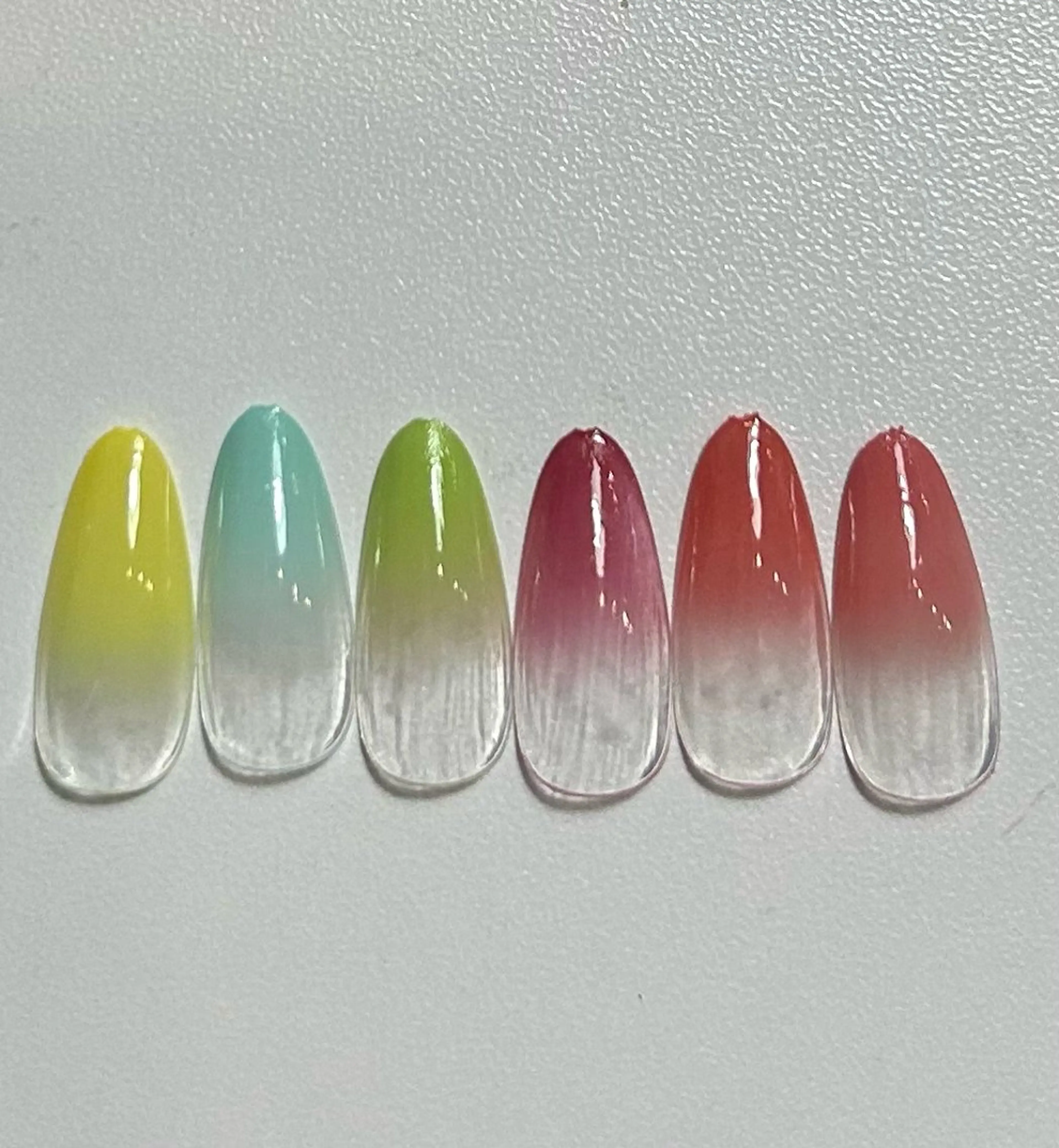 ネイル グラデーション Anela 💅yuriのネイルデザイン