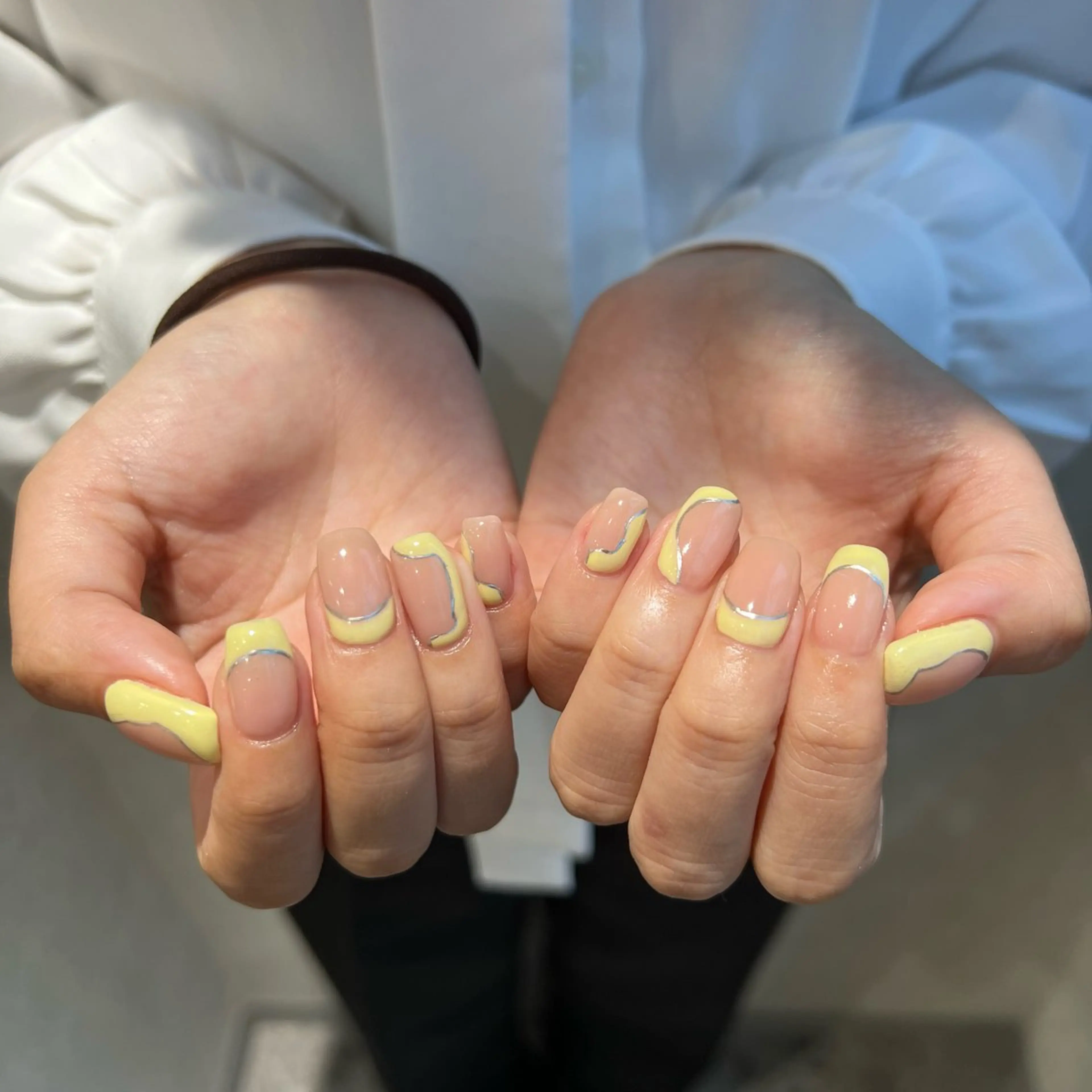 ネイル 春ネイル 黄色 Rommy Arisaのネイルデザイン