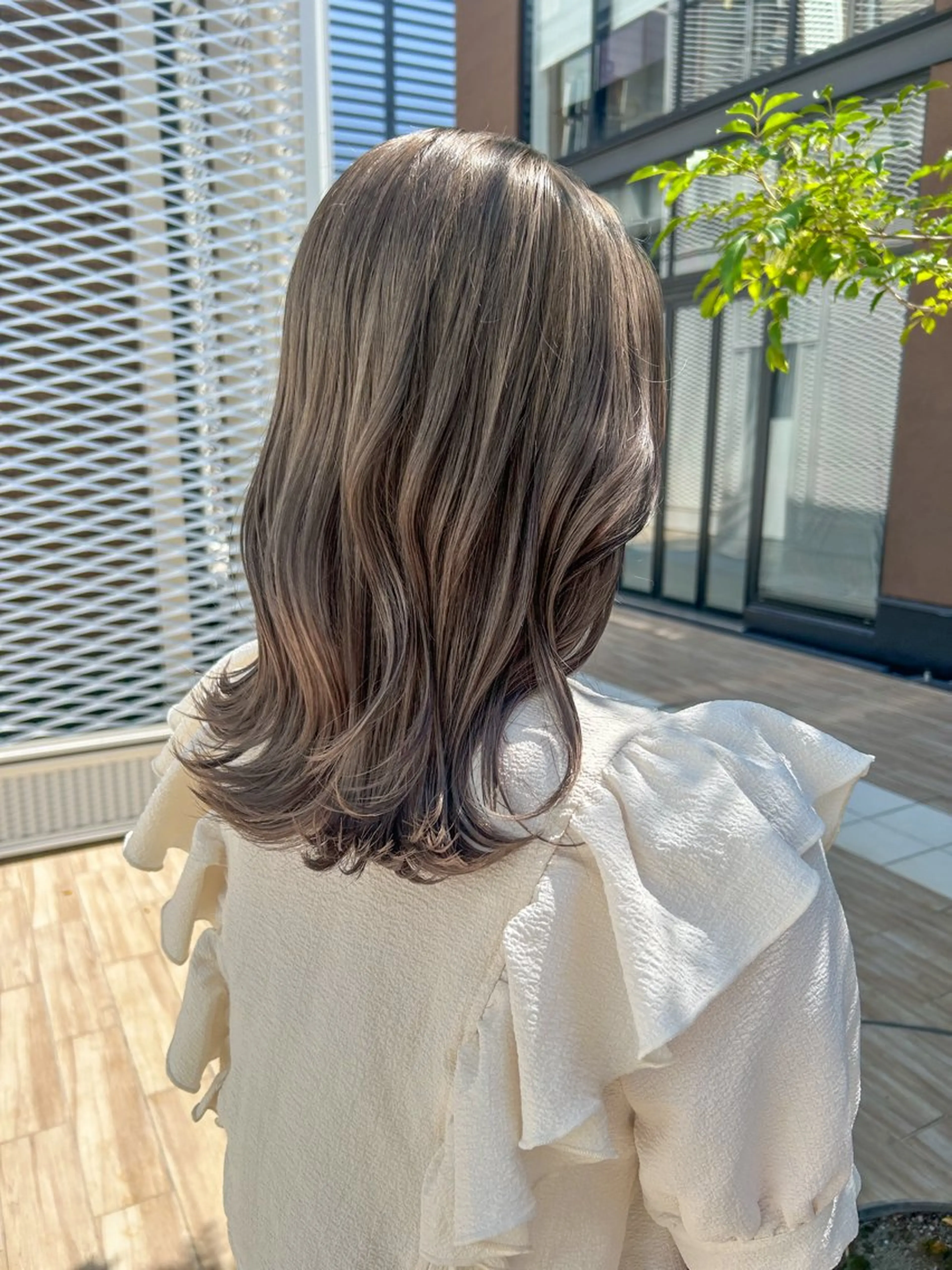 ミディアム カラー ヘアアレンジ ブリーチ カット ヘアカラー トリートメント yuka .のヘアスタイル
