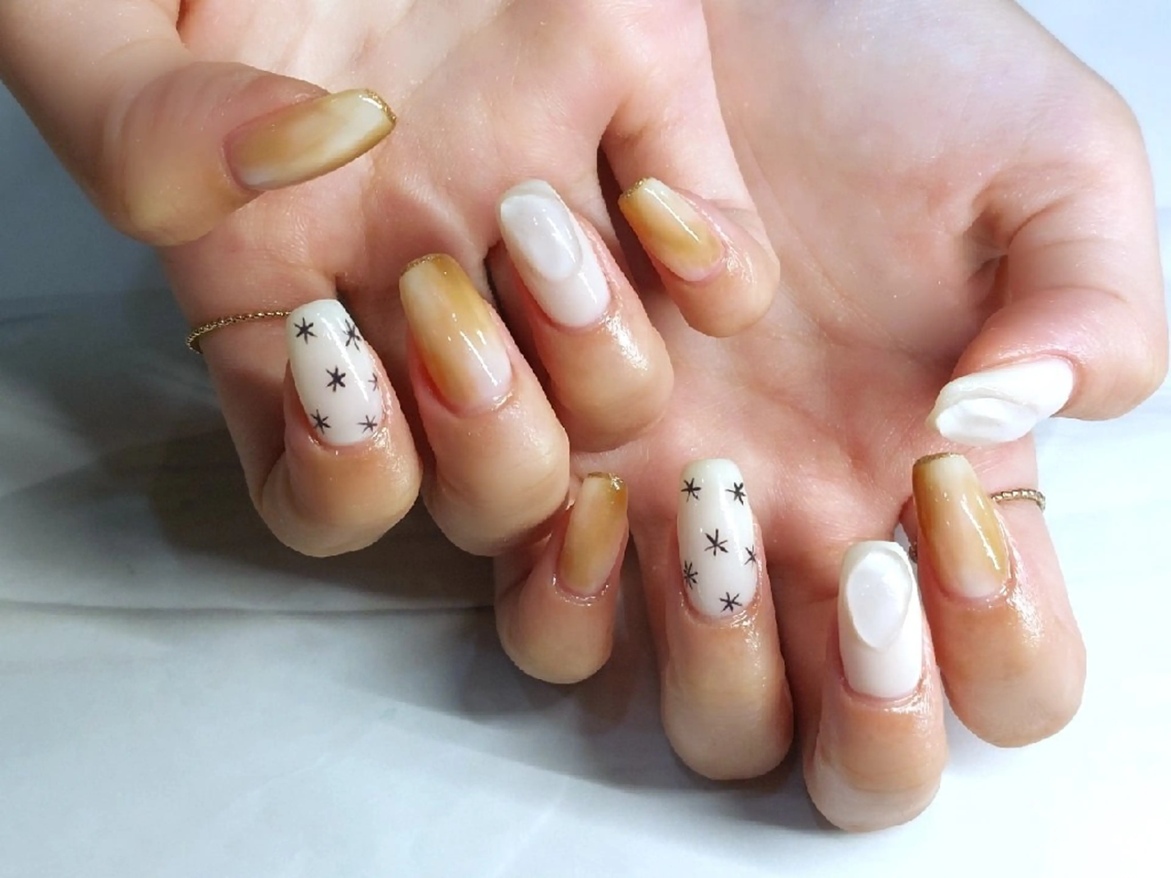ネイル ニュアンスネイル ハンドネイル 戸田 トダのネイルデザイン