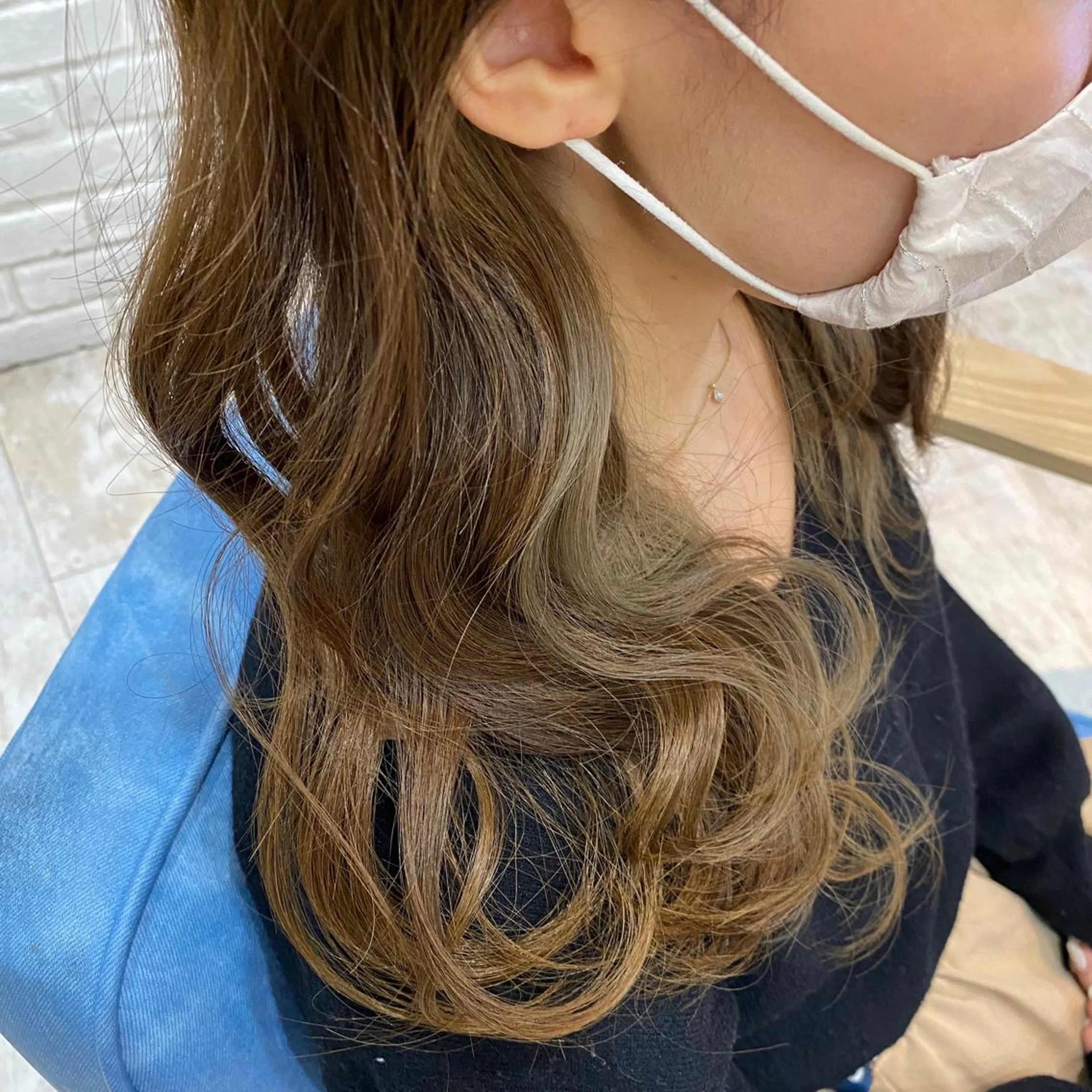 セミロング カラー カット ヘアカラー トリートメント 🫧透け感⋆艶髪💎 山口アヤカのヘアスタイル