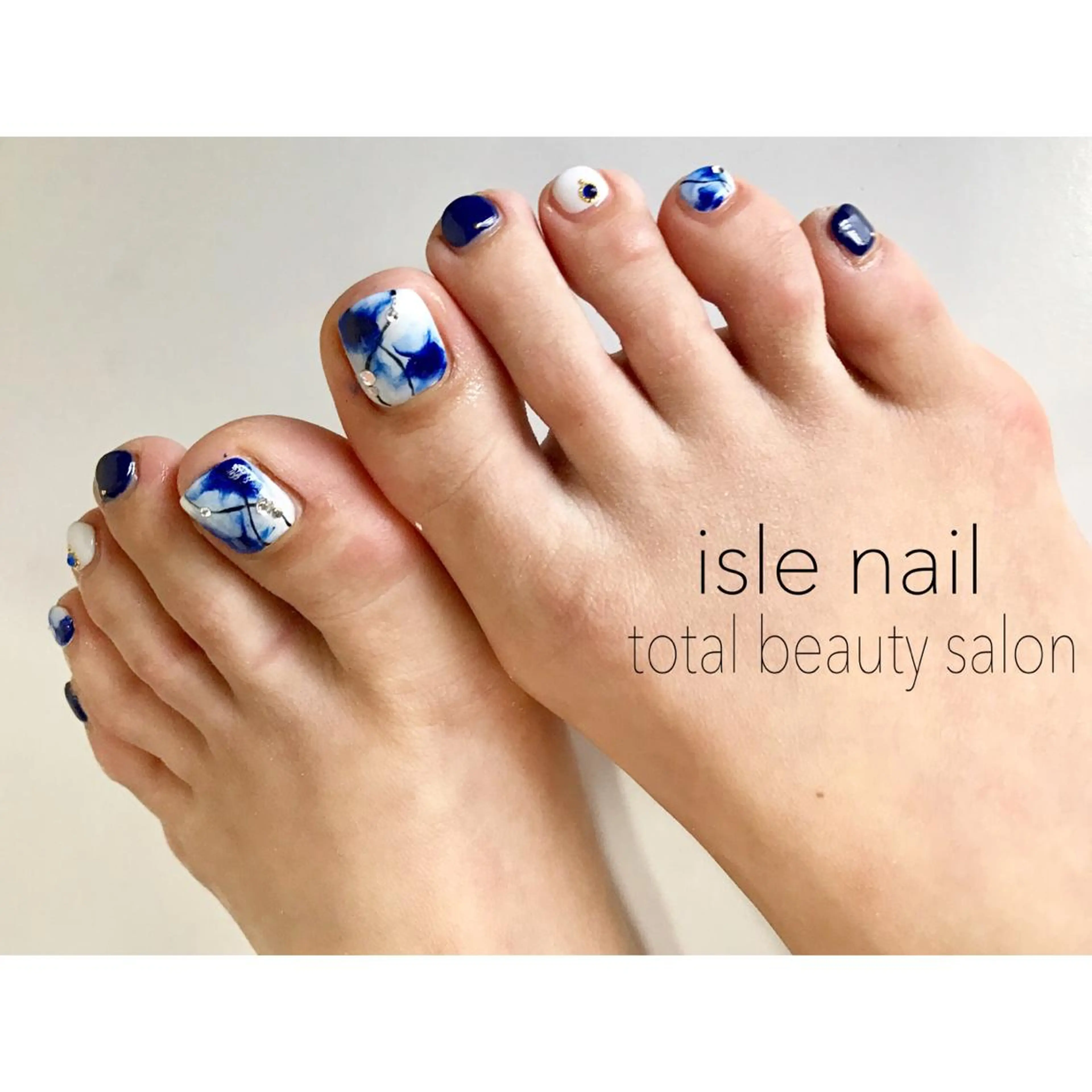 ネイル isle 巻き爪・フットケア専門店所属・【巻き爪・フットケア 専門店】SAKI🕊のネイルデザイン