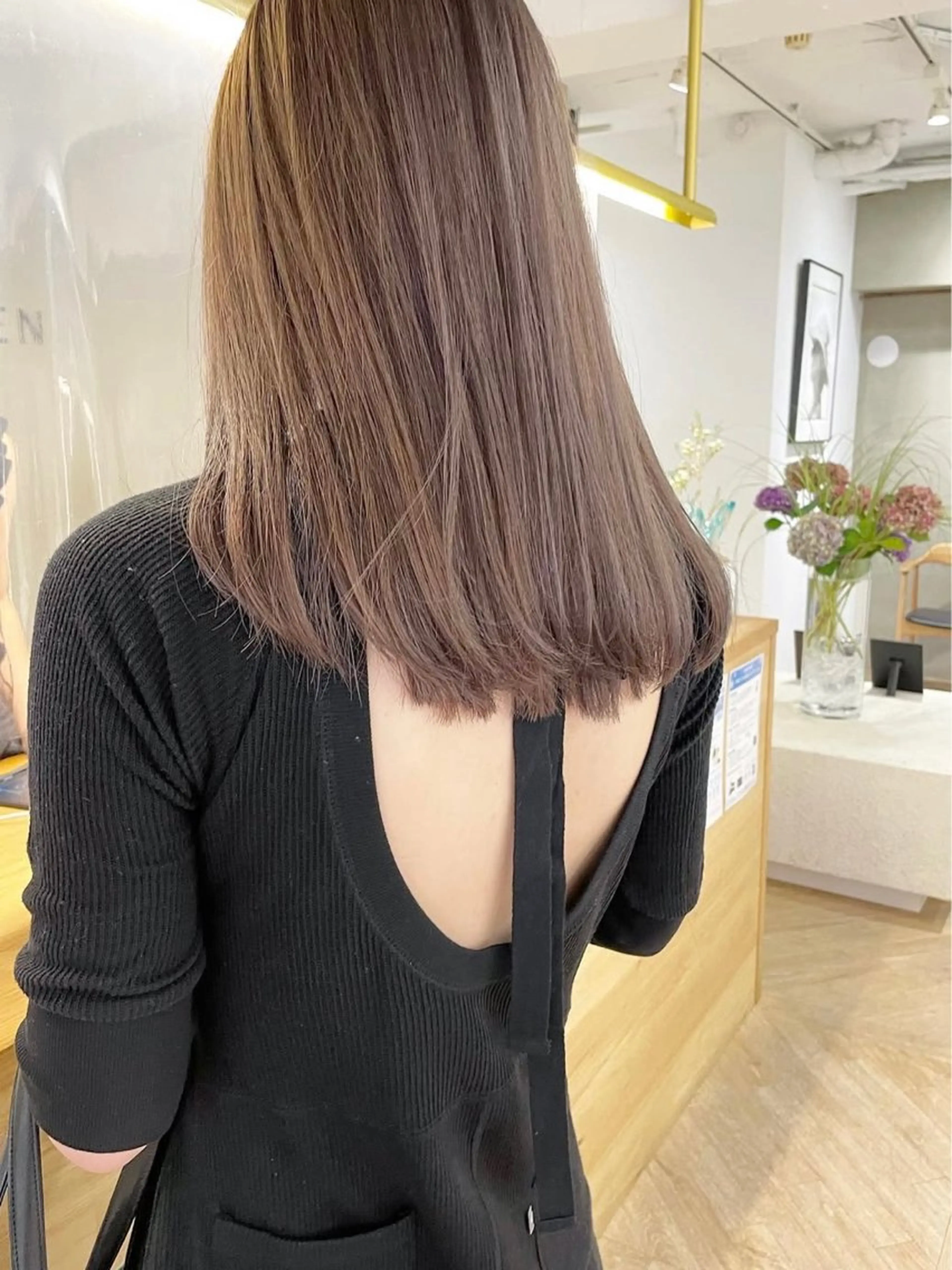 ロング アッシュ カット ヘアカラー ハイトーン大得意 ×レイヤー🕊aiのヘアスタイル