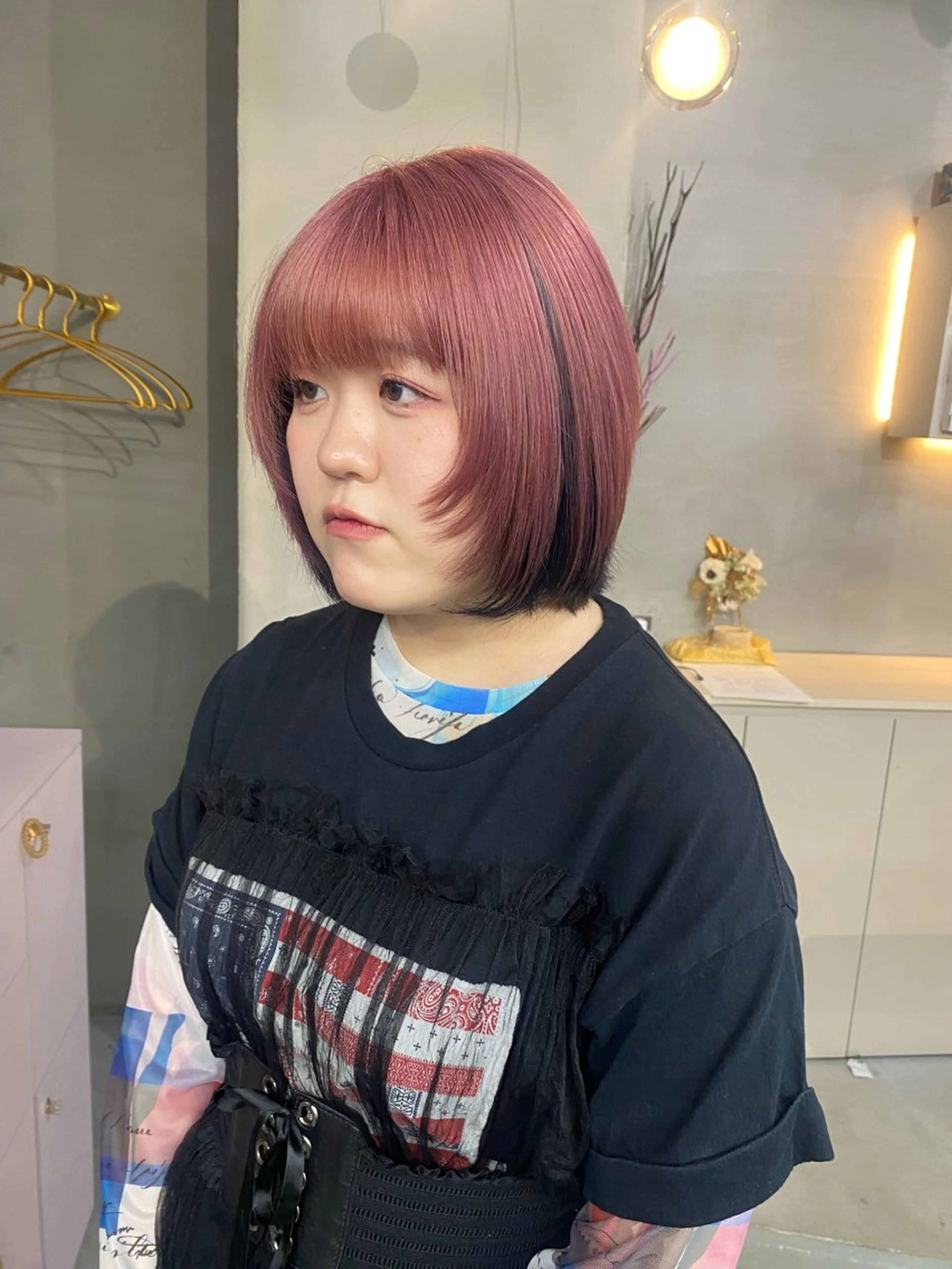 ショート カラー ヘアカラー qulim所属・前橋 姫奈のヘアスタイル